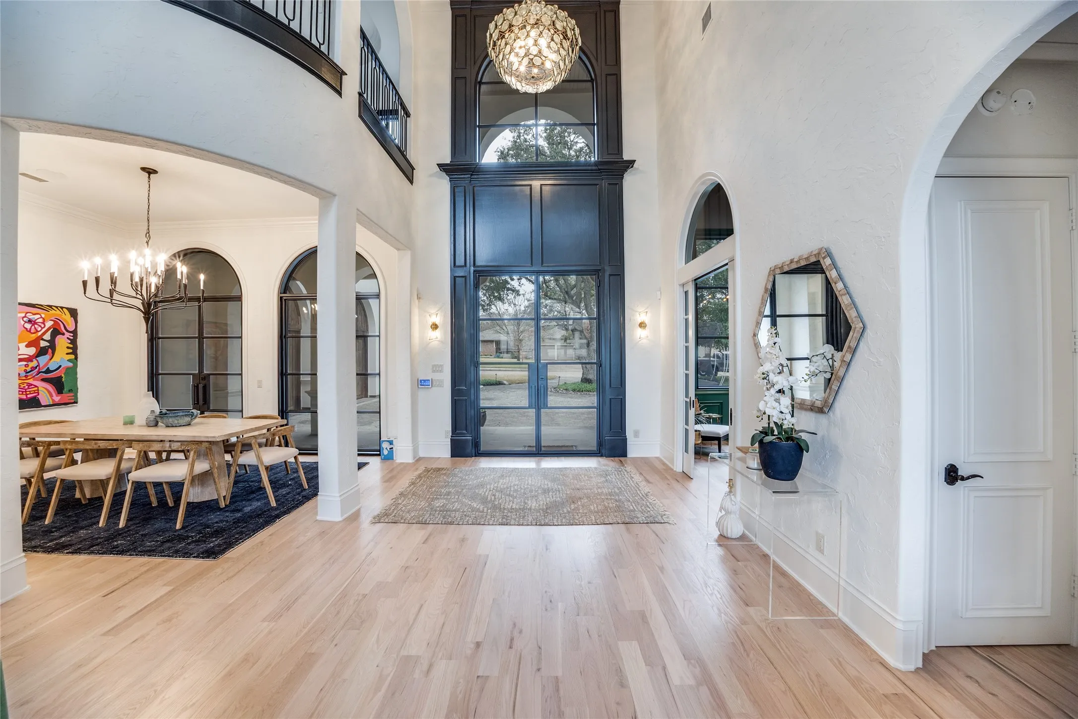 Single Family Residence For Sale in Dallas County , 6811 Aberdeen Avenue, Dallas, Texas 75230, 4 Bedroom, 6 Bathroom, 3 Garage spaces, 5,582 Sqft, built in 2005, mls#21382891, Real Estate Agent in Dallas, Homes For Sale in Dallas county, Homes For Sale in Dallas, Realtor in Dallas Texas, Real Estate Brokerage Independent Realty Texas, Luminita Cordes Realtor