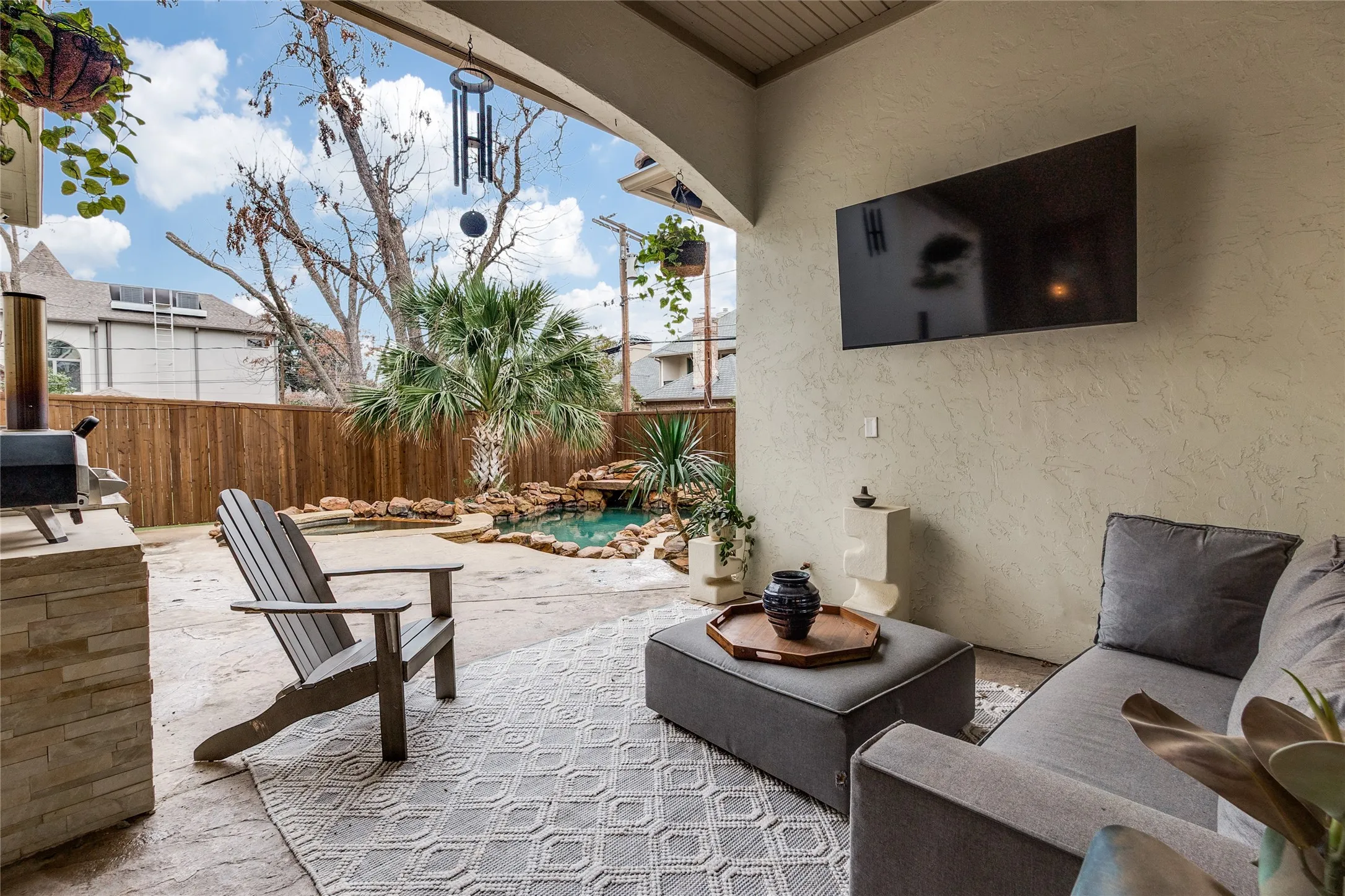 Single Family Residence For Sale in Dallas County , 6811 Aberdeen Avenue, Dallas, Texas 75230, 4 Bedroom, 6 Bathroom, 3 Garage spaces, 5,582 Sqft, built in 2005, mls#21382891, Real Estate Agent in Dallas, Homes For Sale in Dallas county, Homes For Sale in Dallas, Realtor in Dallas Texas, Real Estate Brokerage Independent Realty Texas, Luminita Cordes Realtor