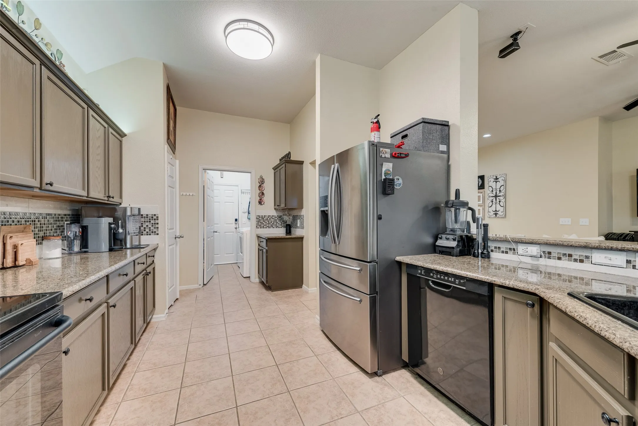 Single Family Residence For Sale in Ellis County , 910 Elk Horn Drive, Midlothian, Texas 76065, 4 Bedroom, 3 Bathroom, 2 Garage spaces, 2,648 Sqft, built in 2004, mls#21383414, Real Estate Agent in Midlothian, Homes For Sale in Ellis county, Homes For Sale in Midlothian, Realtor in Midlothian Texas, Real Estate Brokerage Independent Realty Texas, Luminita Cordes Realtor