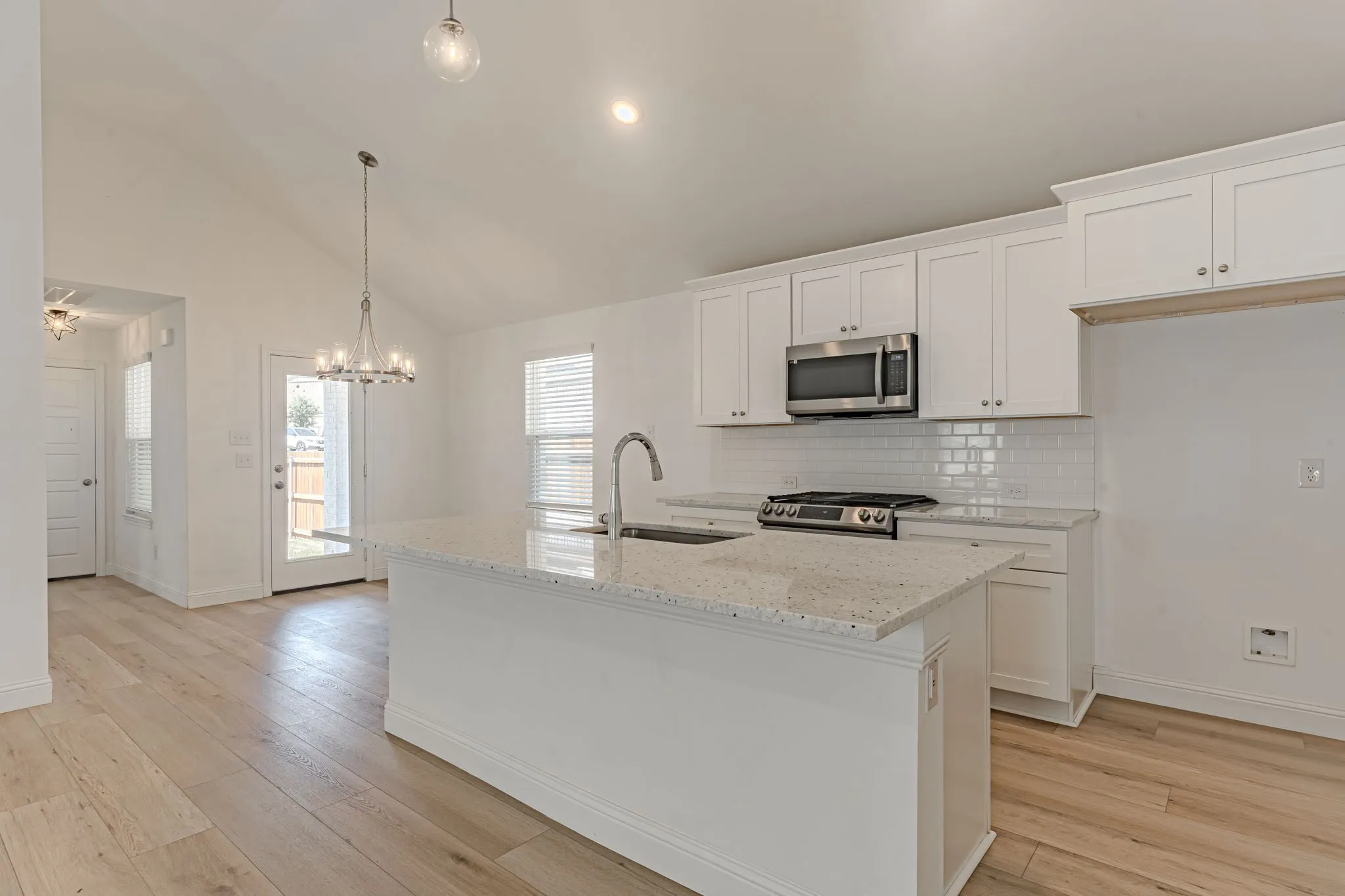 Single Family Residence For Sale in Tarrant County , 6713 Lake Overlook Drive, Fort Worth, Texas 76135, 3 Bedroom, 2 Bathroom, 1 Garage spaces, 1,512 Sqft, built in 2023, mls#21385105, Real Estate Agent in Fort Worth, Homes For Sale in Tarrant county, Homes For Sale in Fort Worth, Realtor in Fort Worth Texas, Real Estate Brokerage Independent Realty Texas, Luminita Cordes Realtor