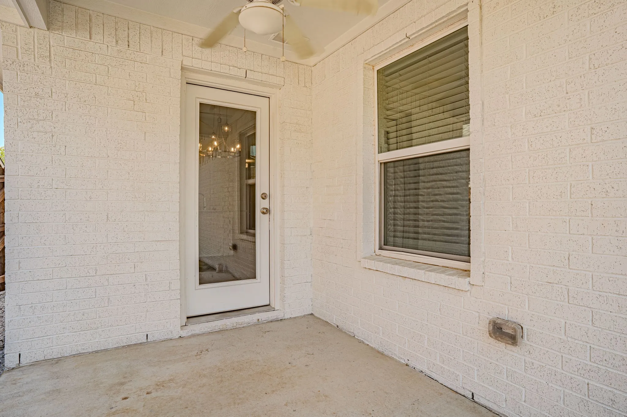 Single Family Residence For Sale in Tarrant County , 6713 Lake Overlook Drive, Fort Worth, Texas 76135, 3 Bedroom, 2 Bathroom, 1 Garage spaces, 1,512 Sqft, built in 2023, mls#21385105, Real Estate Agent in Fort Worth, Homes For Sale in Tarrant county, Homes For Sale in Fort Worth, Realtor in Fort Worth Texas, Real Estate Brokerage Independent Realty Texas, Luminita Cordes Realtor