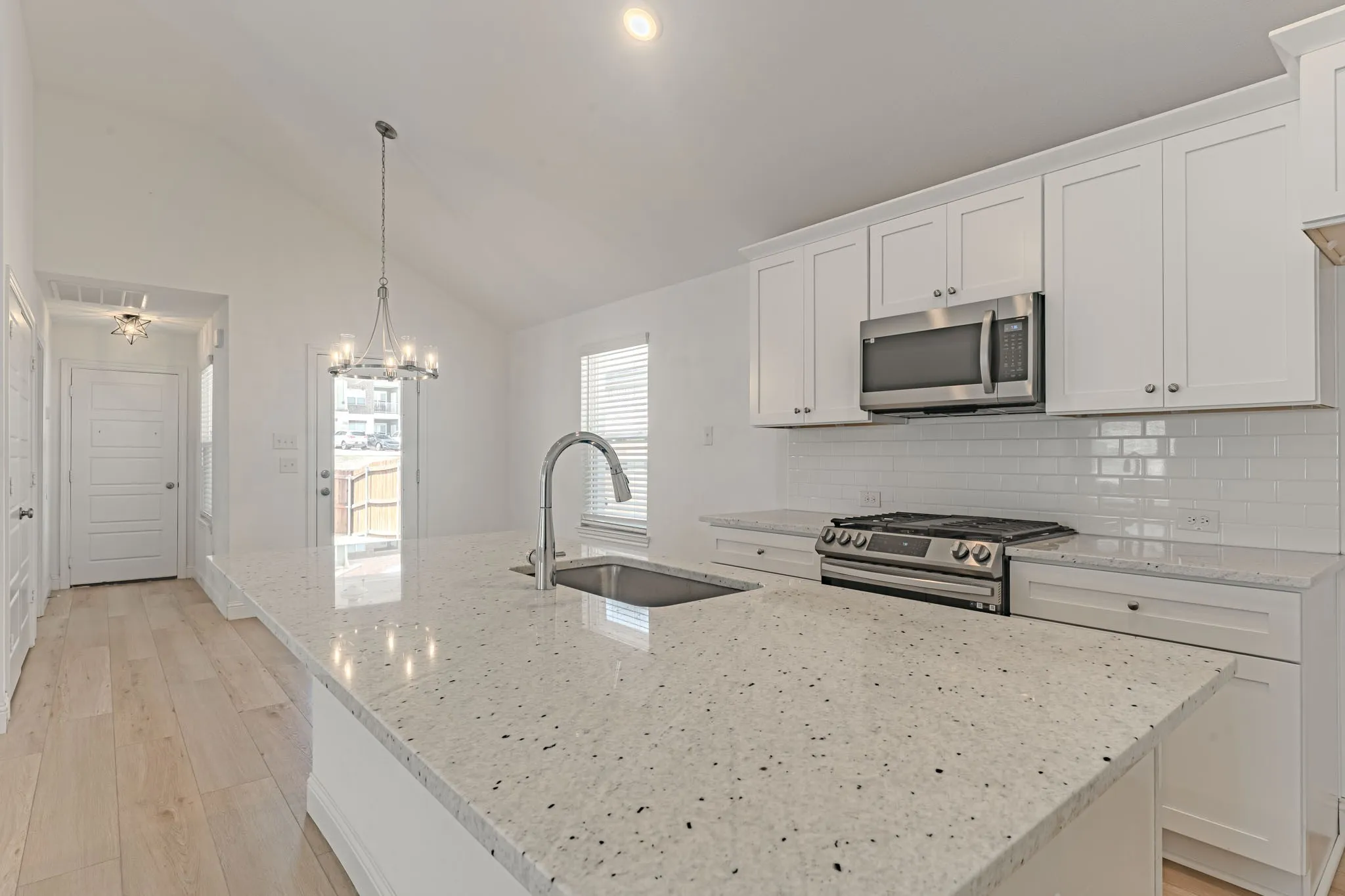 Single Family Residence For Sale in Tarrant County , 6713 Lake Overlook Drive, Fort Worth, Texas 76135, 3 Bedroom, 2 Bathroom, 1 Garage spaces, 1,512 Sqft, built in 2023, mls#21385105, Real Estate Agent in Fort Worth, Homes For Sale in Tarrant county, Homes For Sale in Fort Worth, Realtor in Fort Worth Texas, Real Estate Brokerage Independent Realty Texas, Luminita Cordes Realtor