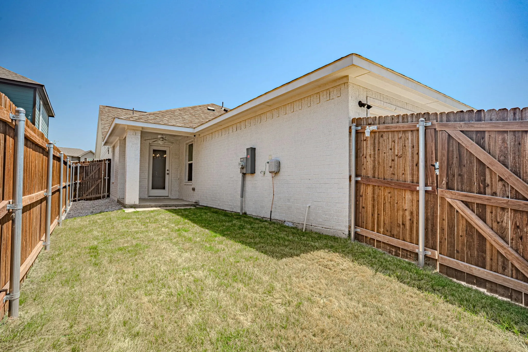 Single Family Residence For Sale in Tarrant County , 6713 Lake Overlook Drive, Fort Worth, Texas 76135, 3 Bedroom, 2 Bathroom, 1 Garage spaces, 1,512 Sqft, built in 2023, mls#21385105, Real Estate Agent in Fort Worth, Homes For Sale in Tarrant county, Homes For Sale in Fort Worth, Realtor in Fort Worth Texas, Real Estate Brokerage Independent Realty Texas, Luminita Cordes Realtor