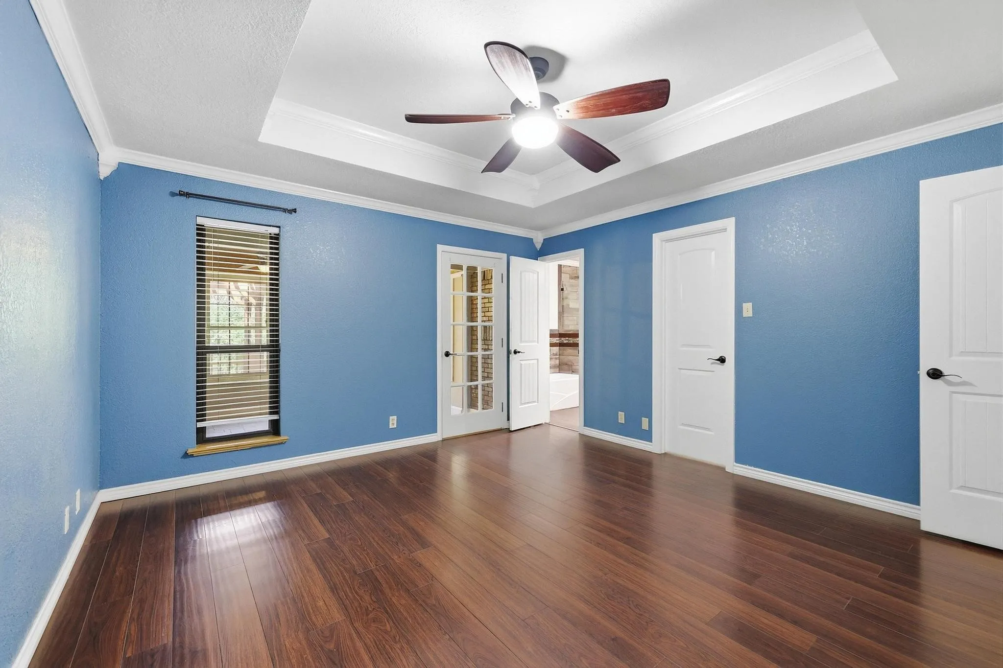 Single Family Residence For Sale in Grayson County , 2809 Caprice Avenue, Denison, Texas 75020, 3 Bedroom, 2 Bathroom, 2 Garage spaces, 2,102 Sqft, built in 1985, mls#21383863, Real Estate Agent in Denison, Homes For Sale in Grayson county, Homes For Sale in Denison, Realtor in Denison Texas, Real Estate Brokerage Independent Realty Texas, Luminita Cordes Realtor