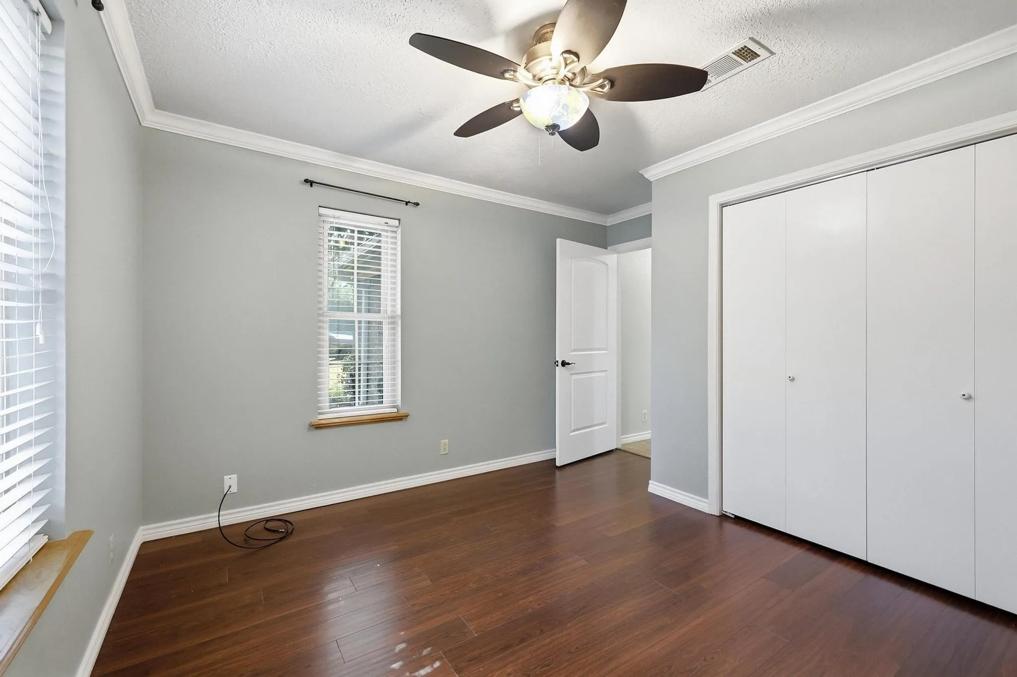 Single Family Residence For Sale in Grayson County , 2809 Caprice Avenue, Denison, Texas 75020, 3 Bedroom, 2 Bathroom, 2 Garage spaces, 2,102 Sqft, built in 1985, mls#21383863, Real Estate Agent in Denison, Homes For Sale in Grayson county, Homes For Sale in Denison, Realtor in Denison Texas, Real Estate Brokerage Independent Realty Texas, Luminita Cordes Realtor