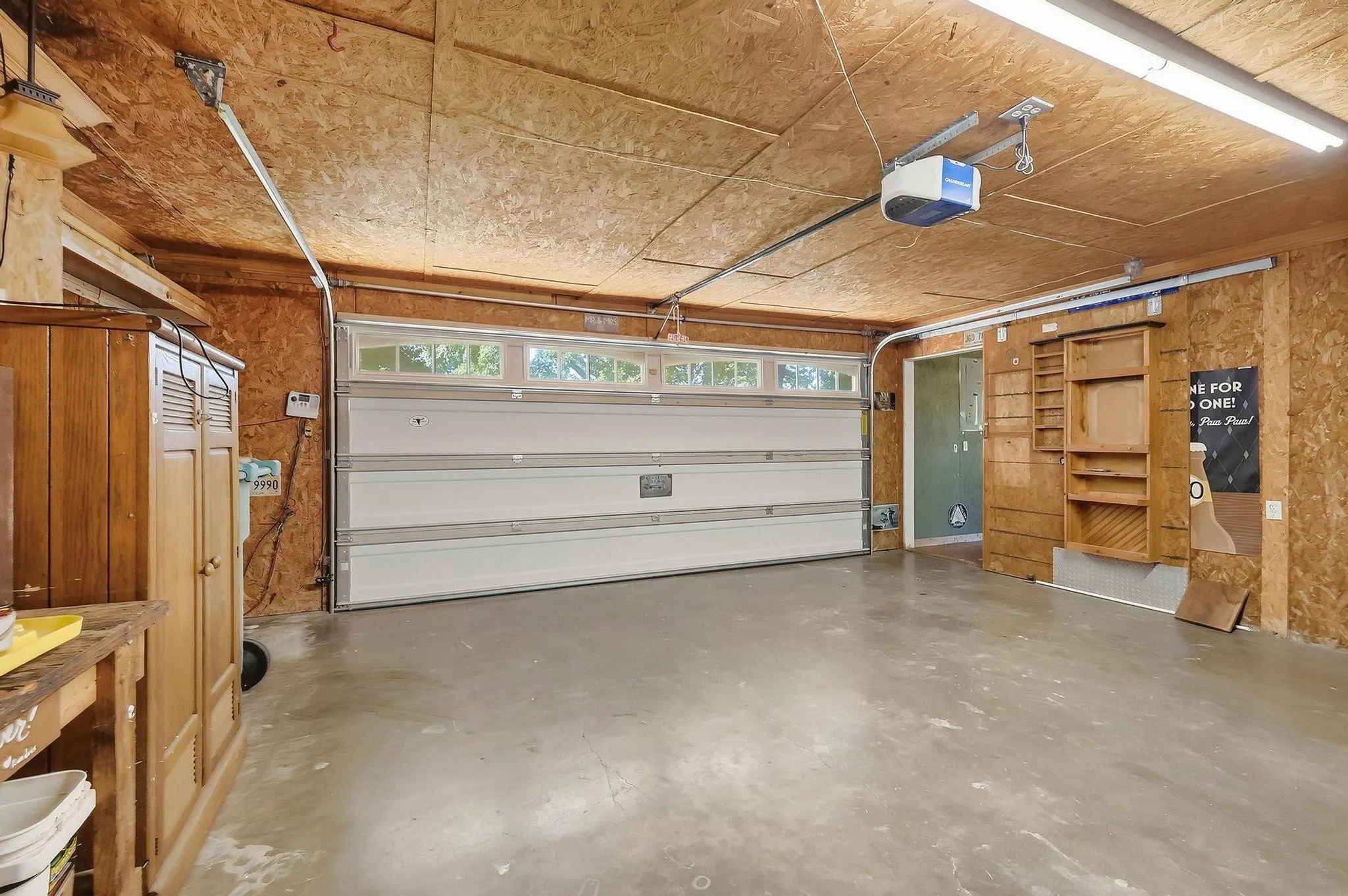 Single Family Residence For Sale in Grayson County , 2809 Caprice Avenue, Denison, Texas 75020, 3 Bedroom, 2 Bathroom, 2 Garage spaces, 2,102 Sqft, built in 1985, mls#21383863, Real Estate Agent in Denison, Homes For Sale in Grayson county, Homes For Sale in Denison, Realtor in Denison Texas, Real Estate Brokerage Independent Realty Texas, Luminita Cordes Realtor