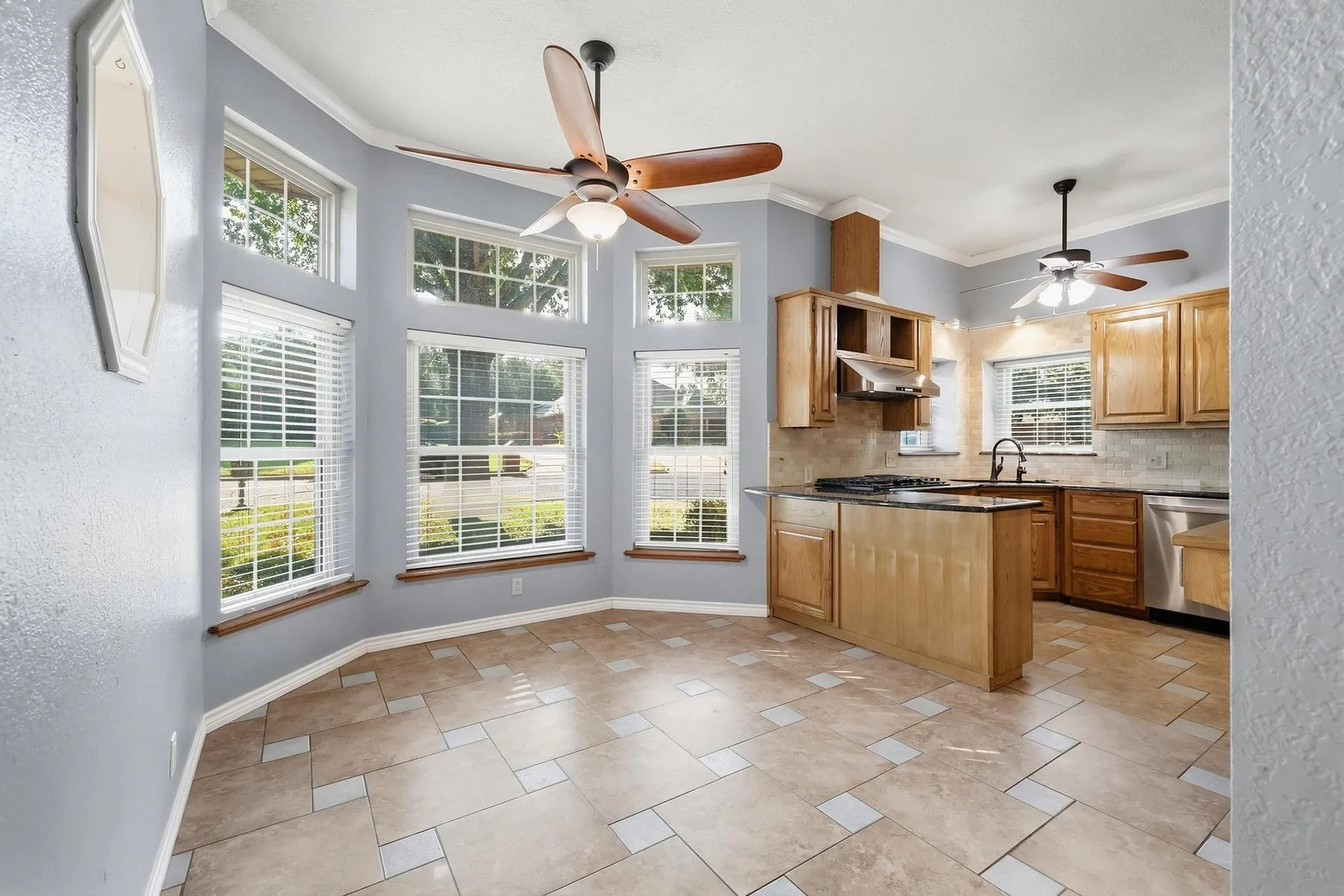 Single Family Residence For Sale in Grayson County , 2809 Caprice Avenue, Denison, Texas 75020, 3 Bedroom, 2 Bathroom, 2 Garage spaces, 2,102 Sqft, built in 1985, mls#21383863, Real Estate Agent in Denison, Homes For Sale in Grayson county, Homes For Sale in Denison, Realtor in Denison Texas, Real Estate Brokerage Independent Realty Texas, Luminita Cordes Realtor
