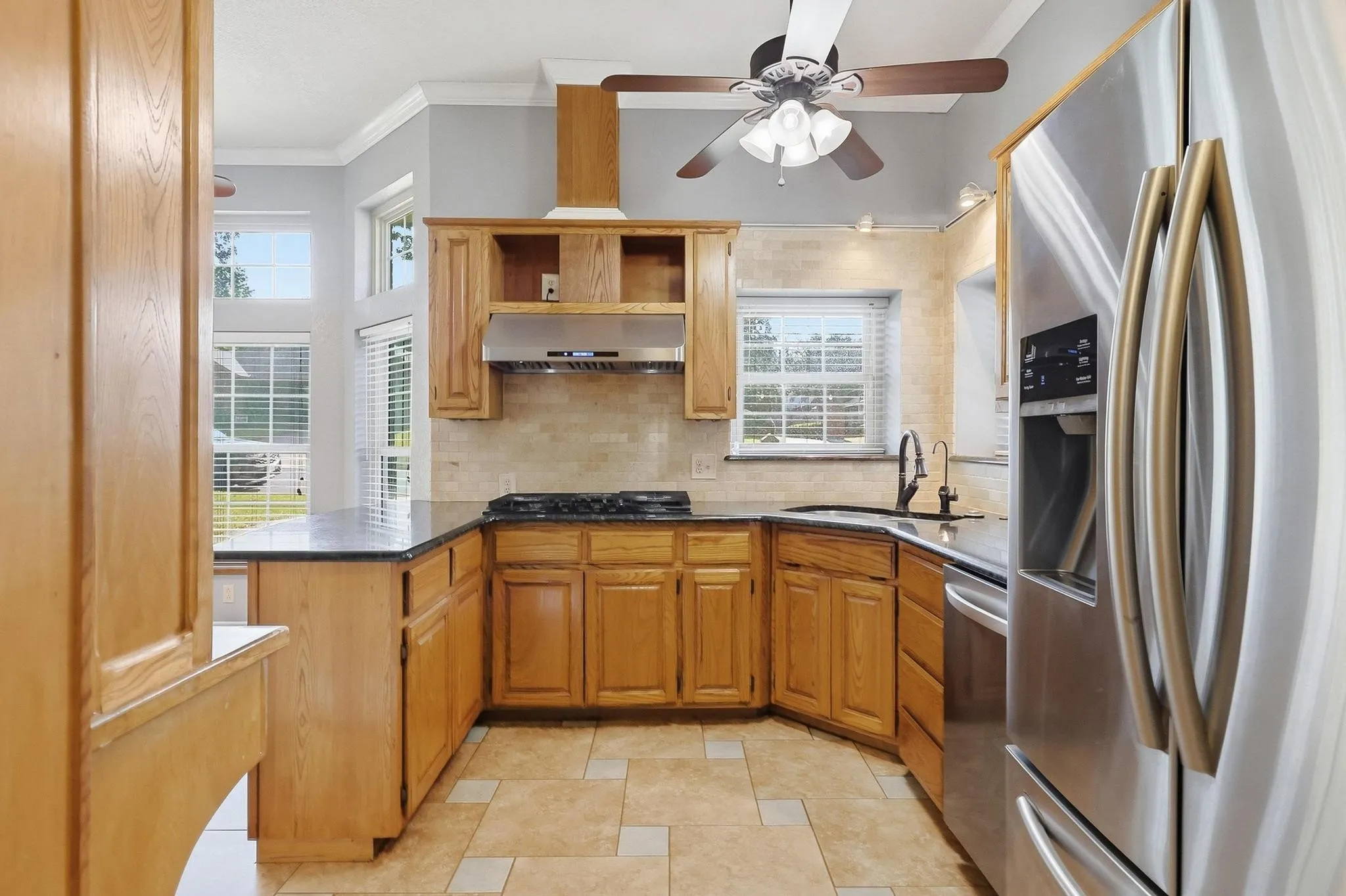 Single Family Residence For Sale in Grayson County , 2809 Caprice Avenue, Denison, Texas 75020, 3 Bedroom, 2 Bathroom, 2 Garage spaces, 2,102 Sqft, built in 1985, mls#21383863, Real Estate Agent in Denison, Homes For Sale in Grayson county, Homes For Sale in Denison, Realtor in Denison Texas, Real Estate Brokerage Independent Realty Texas, Luminita Cordes Realtor