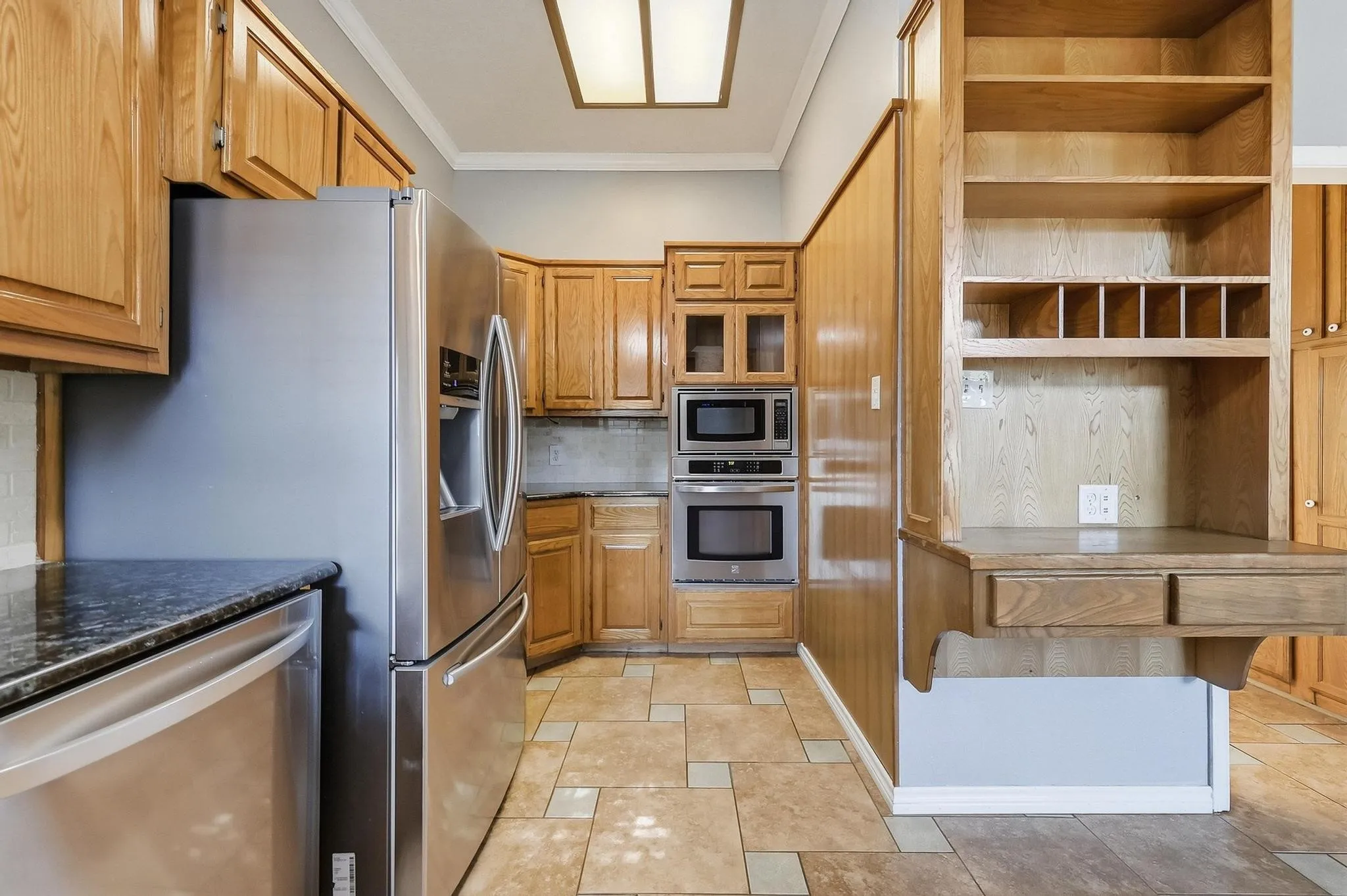 Single Family Residence For Sale in Grayson County , 2809 Caprice Avenue, Denison, Texas 75020, 3 Bedroom, 2 Bathroom, 2 Garage spaces, 2,102 Sqft, built in 1985, mls#21383863, Real Estate Agent in Denison, Homes For Sale in Grayson county, Homes For Sale in Denison, Realtor in Denison Texas, Real Estate Brokerage Independent Realty Texas, Luminita Cordes Realtor