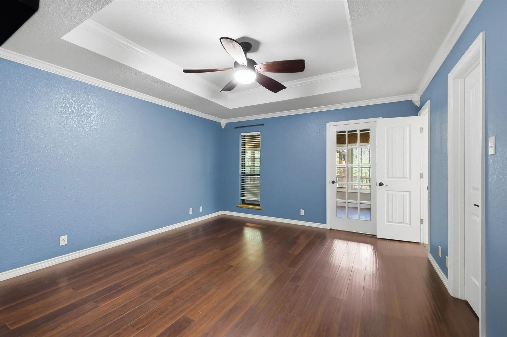 Single Family Residence For Sale in Grayson County , 2809 Caprice Avenue, Denison, Texas 75020, 3 Bedroom, 2 Bathroom, 2 Garage spaces, 2,102 Sqft, built in 1985, mls#21383863, Real Estate Agent in Denison, Homes For Sale in Grayson county, Homes For Sale in Denison, Realtor in Denison Texas, Real Estate Brokerage Independent Realty Texas, Luminita Cordes Realtor
