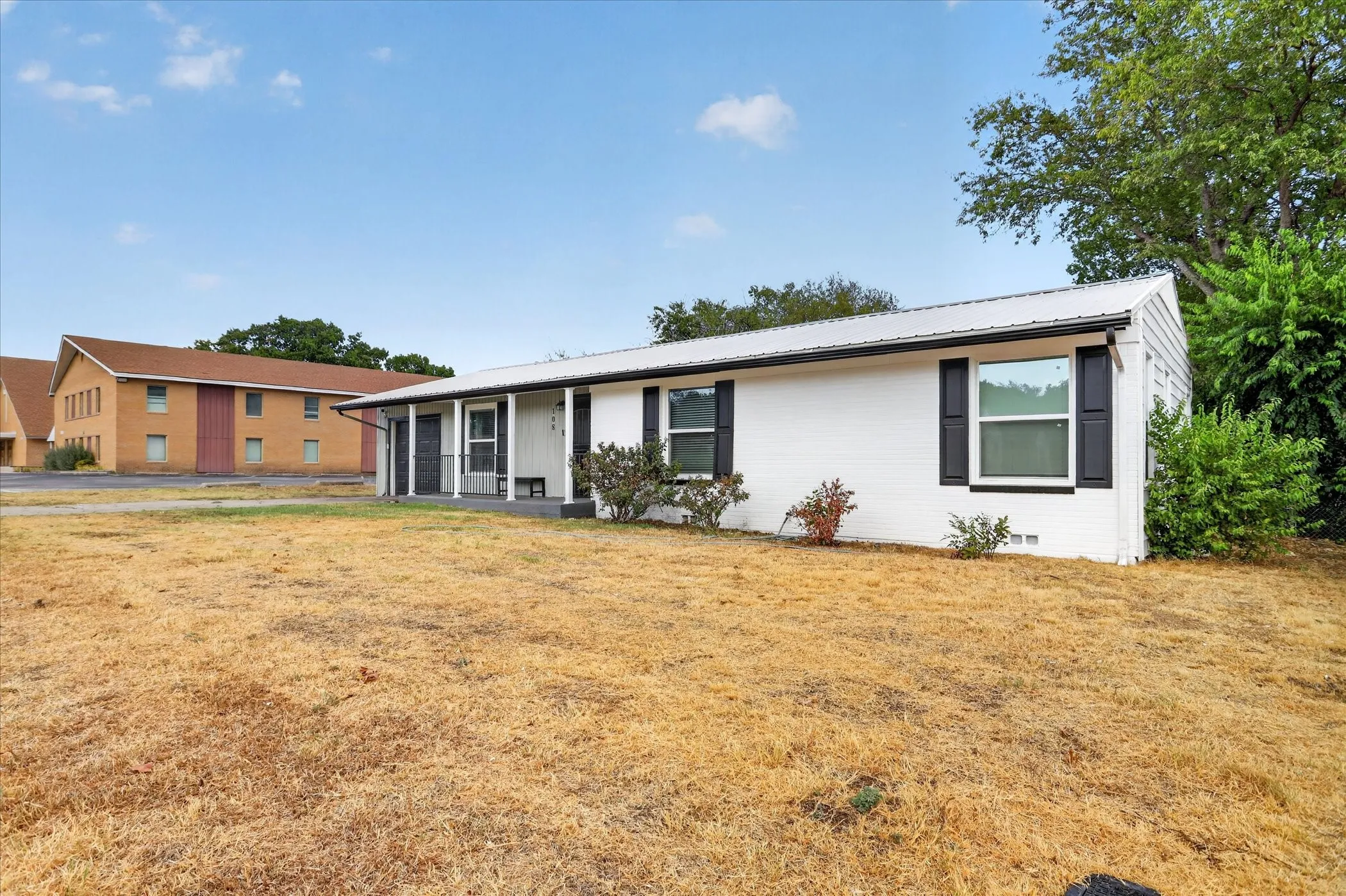 Single Family Residence For Sale in Tarrant County , 108 N Judd Street, White Settlement, Texas 76108, 3 Bedroom, 1 Bathroom, 1 Garage spaces, 1,158 Sqft, built in 1955, mls#21376143, Real Estate Agent in White Settlement, Homes For Sale in Tarrant county, Homes For Sale in White Settlement, Realtor in White Settlement Texas, Real Estate Brokerage Independent Realty Texas, Luminita Cordes Realtor