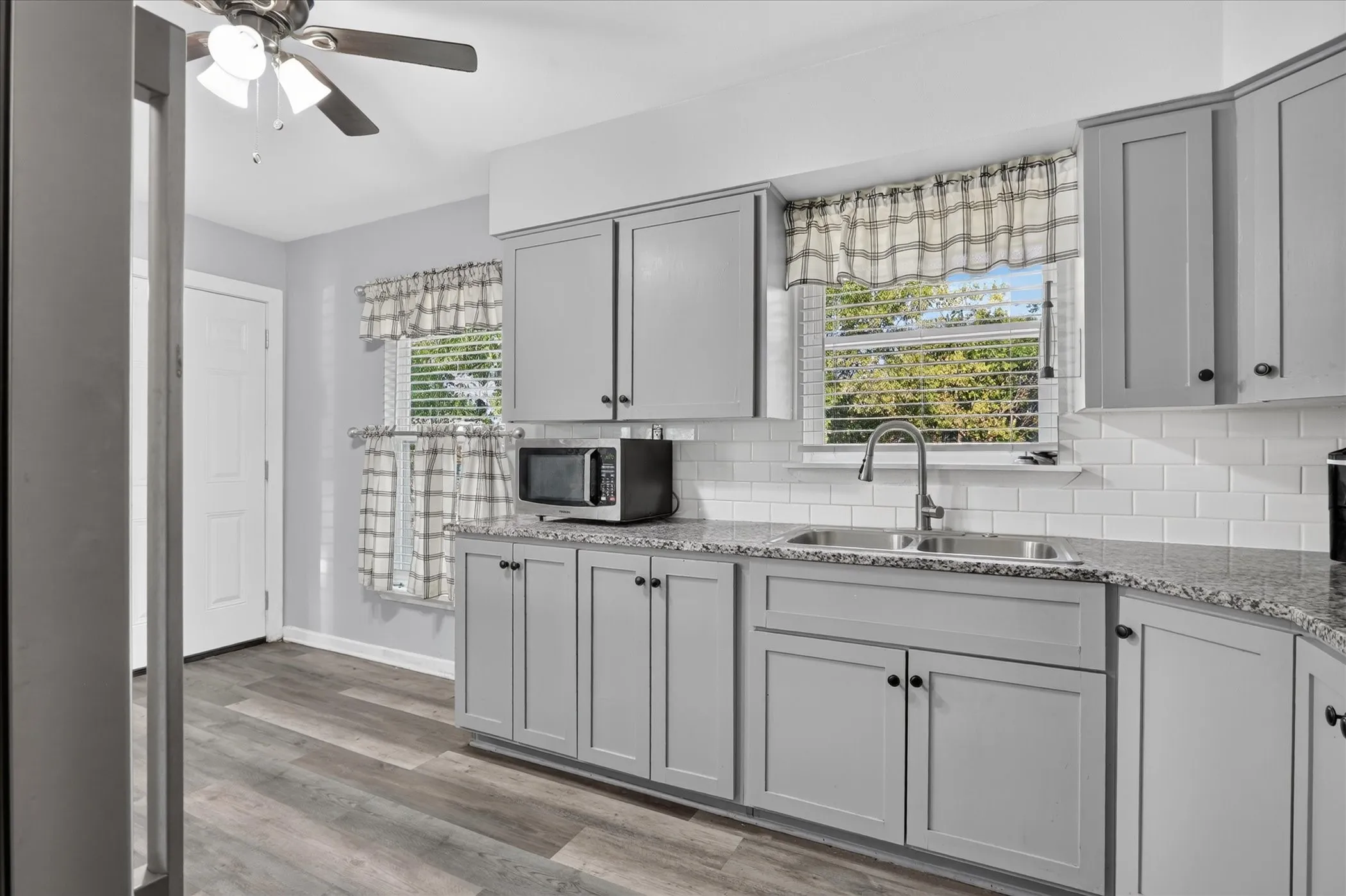 Single Family Residence For Sale in Tarrant County , 108 N Judd Street, White Settlement, Texas 76108, 3 Bedroom, 1 Bathroom, 1 Garage spaces, 1,158 Sqft, built in 1955, mls#21376143, Real Estate Agent in White Settlement, Homes For Sale in Tarrant county, Homes For Sale in White Settlement, Realtor in White Settlement Texas, Real Estate Brokerage Independent Realty Texas, Luminita Cordes Realtor