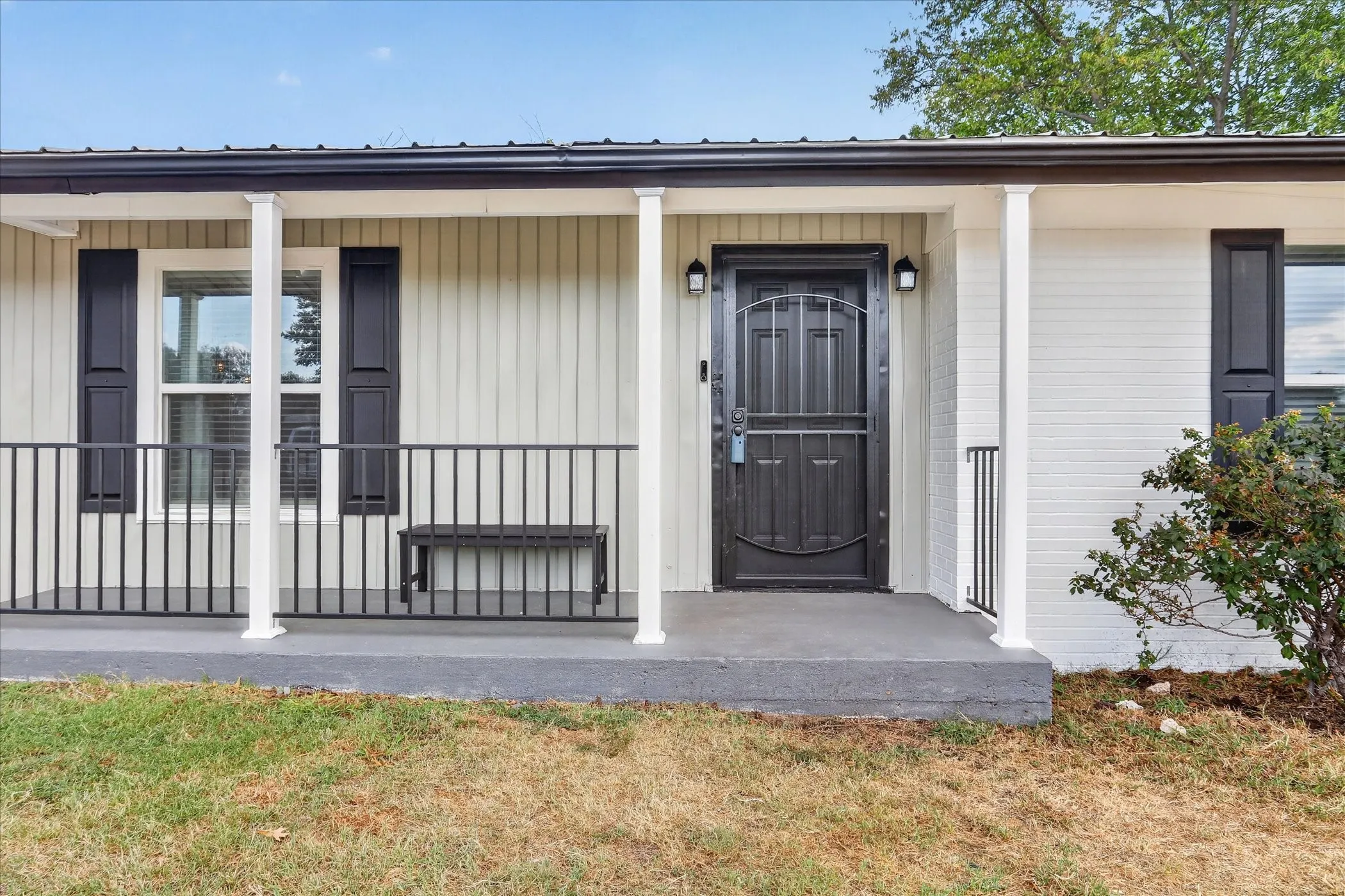 Single Family Residence For Sale in Tarrant County , 108 N Judd Street, White Settlement, Texas 76108, 3 Bedroom, 1 Bathroom, 1 Garage spaces, 1,158 Sqft, built in 1955, mls#21376143, Real Estate Agent in White Settlement, Homes For Sale in Tarrant county, Homes For Sale in White Settlement, Realtor in White Settlement Texas, Real Estate Brokerage Independent Realty Texas, Luminita Cordes Realtor