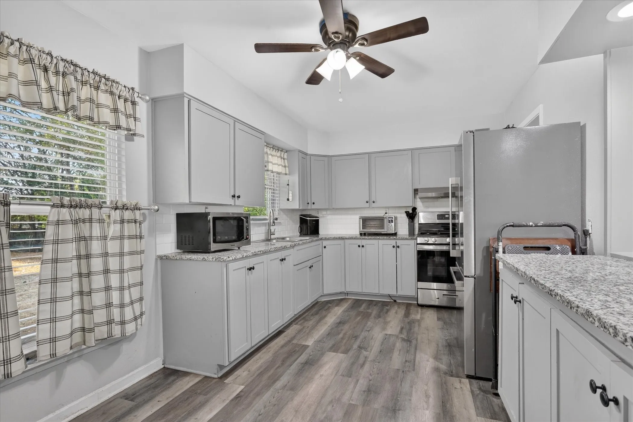 Single Family Residence For Sale in Tarrant County , 108 N Judd Street, White Settlement, Texas 76108, 3 Bedroom, 1 Bathroom, 1 Garage spaces, 1,158 Sqft, built in 1955, mls#21376143, Real Estate Agent in White Settlement, Homes For Sale in Tarrant county, Homes For Sale in White Settlement, Realtor in White Settlement Texas, Real Estate Brokerage Independent Realty Texas, Luminita Cordes Realtor