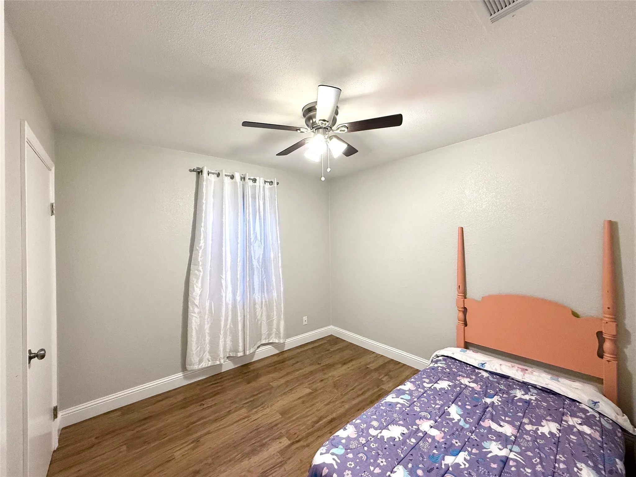 Single Family Residence For Sale in Tarrant County , 8216 Richard Street, White Settlement, Texas 76108, 3 Bedroom, 2 Bathroom, 2 Garage spaces, 1,126 Sqft, built in 1972, mls#21384953, Real Estate Agent in White Settlement, Homes For Sale in Tarrant county, Homes For Sale in White Settlement, Realtor in White Settlement Texas, Real Estate Brokerage Independent Realty Texas, Luminita Cordes Realtor