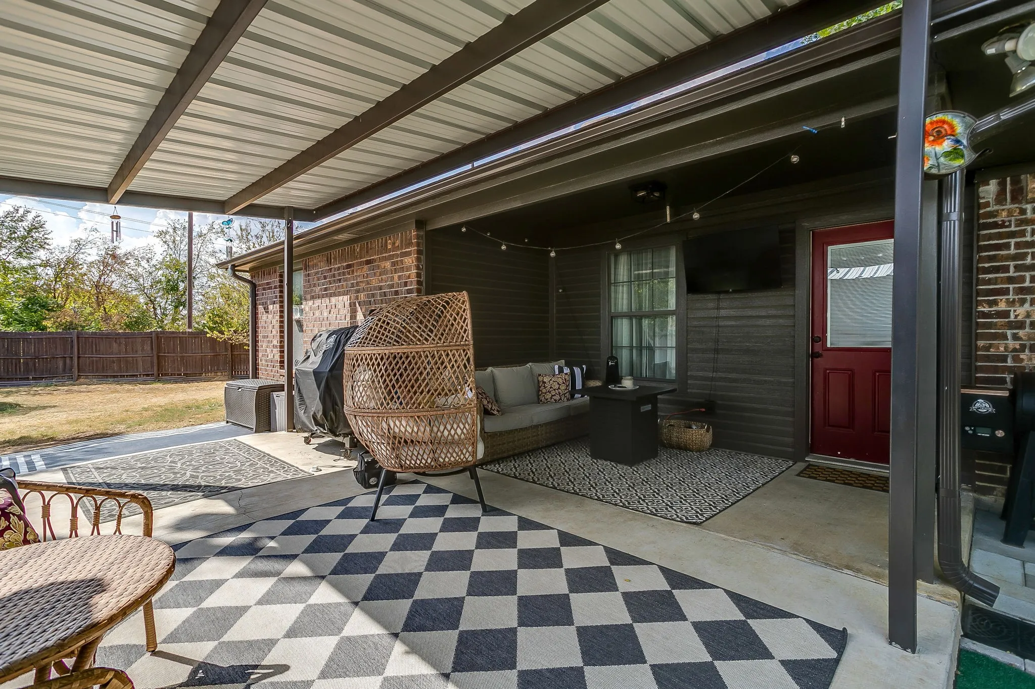 Single Family Residence For Sale in Palo Pinto County , 4000 NE 4th Street, Mineral Wells, Texas 76067, 3 Bedroom, 2 Bathroom, 2 Garage spaces, 1,604 Sqft, built in 2011, mls#21385098, Real Estate Agent in Mineral Wells, Homes For Sale in Palo Pinto county, Homes For Sale in Mineral Wells, Realtor in Mineral Wells Texas, Real Estate Brokerage Independent Realty Texas, Luminita Cordes Realtor