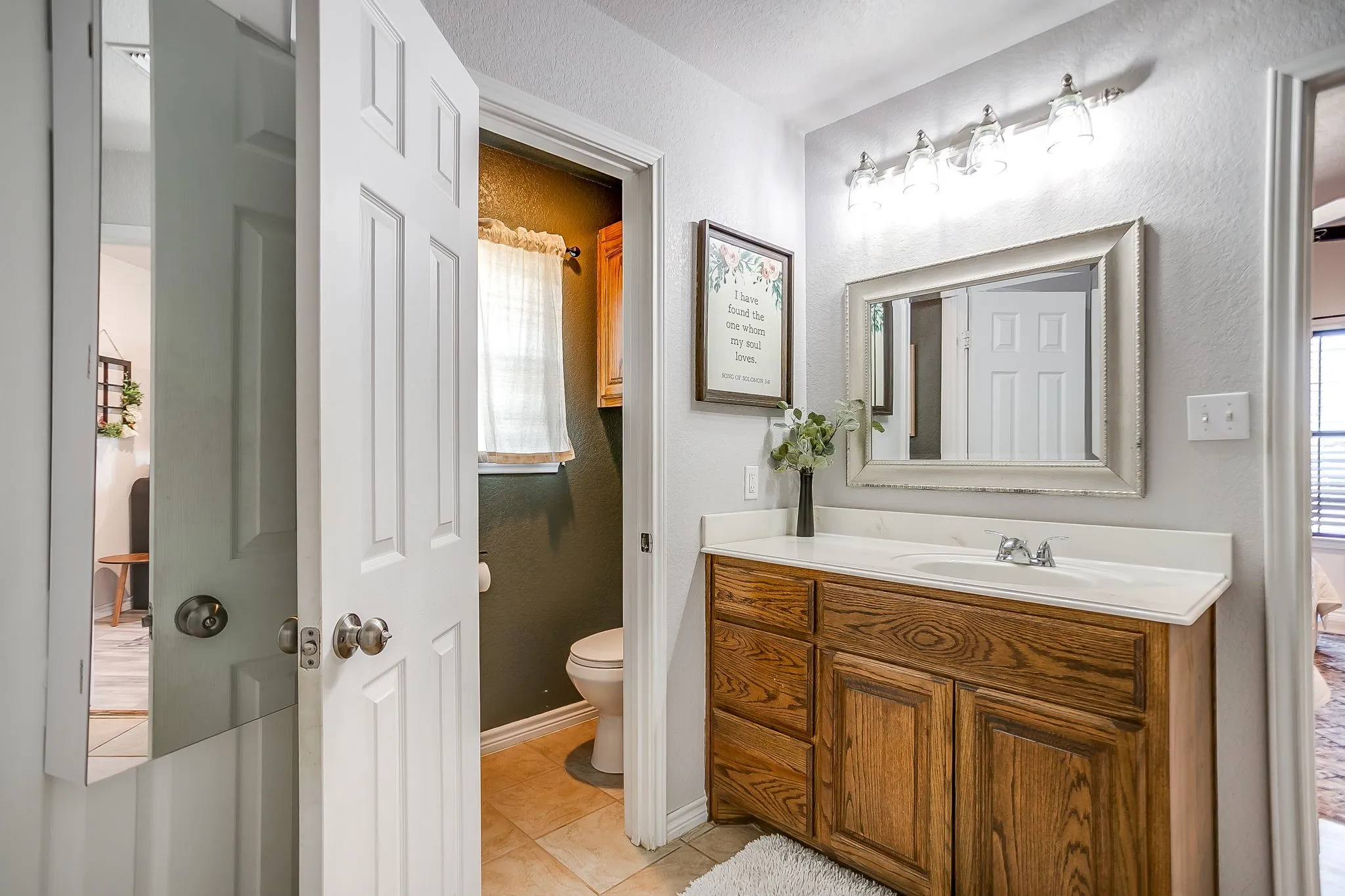 Single Family Residence For Sale in Palo Pinto County , 4000 NE 4th Street, Mineral Wells, Texas 76067, 3 Bedroom, 2 Bathroom, 2 Garage spaces, 1,604 Sqft, built in 2011, mls#21385098, Real Estate Agent in Mineral Wells, Homes For Sale in Palo Pinto county, Homes For Sale in Mineral Wells, Realtor in Mineral Wells Texas, Real Estate Brokerage Independent Realty Texas, Luminita Cordes Realtor