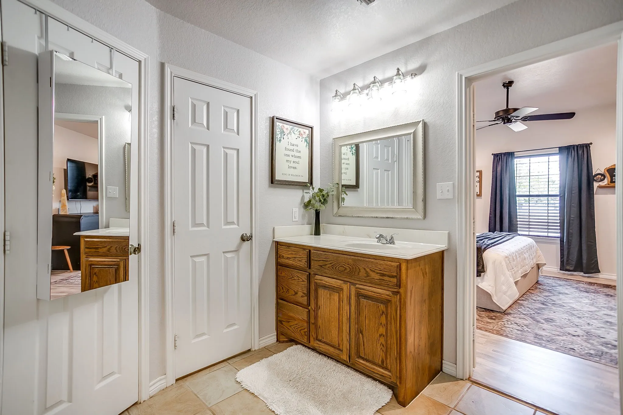 Single Family Residence For Sale in Palo Pinto County , 4000 NE 4th Street, Mineral Wells, Texas 76067, 3 Bedroom, 2 Bathroom, 2 Garage spaces, 1,604 Sqft, built in 2011, mls#21385098, Real Estate Agent in Mineral Wells, Homes For Sale in Palo Pinto county, Homes For Sale in Mineral Wells, Realtor in Mineral Wells Texas, Real Estate Brokerage Independent Realty Texas, Luminita Cordes Realtor