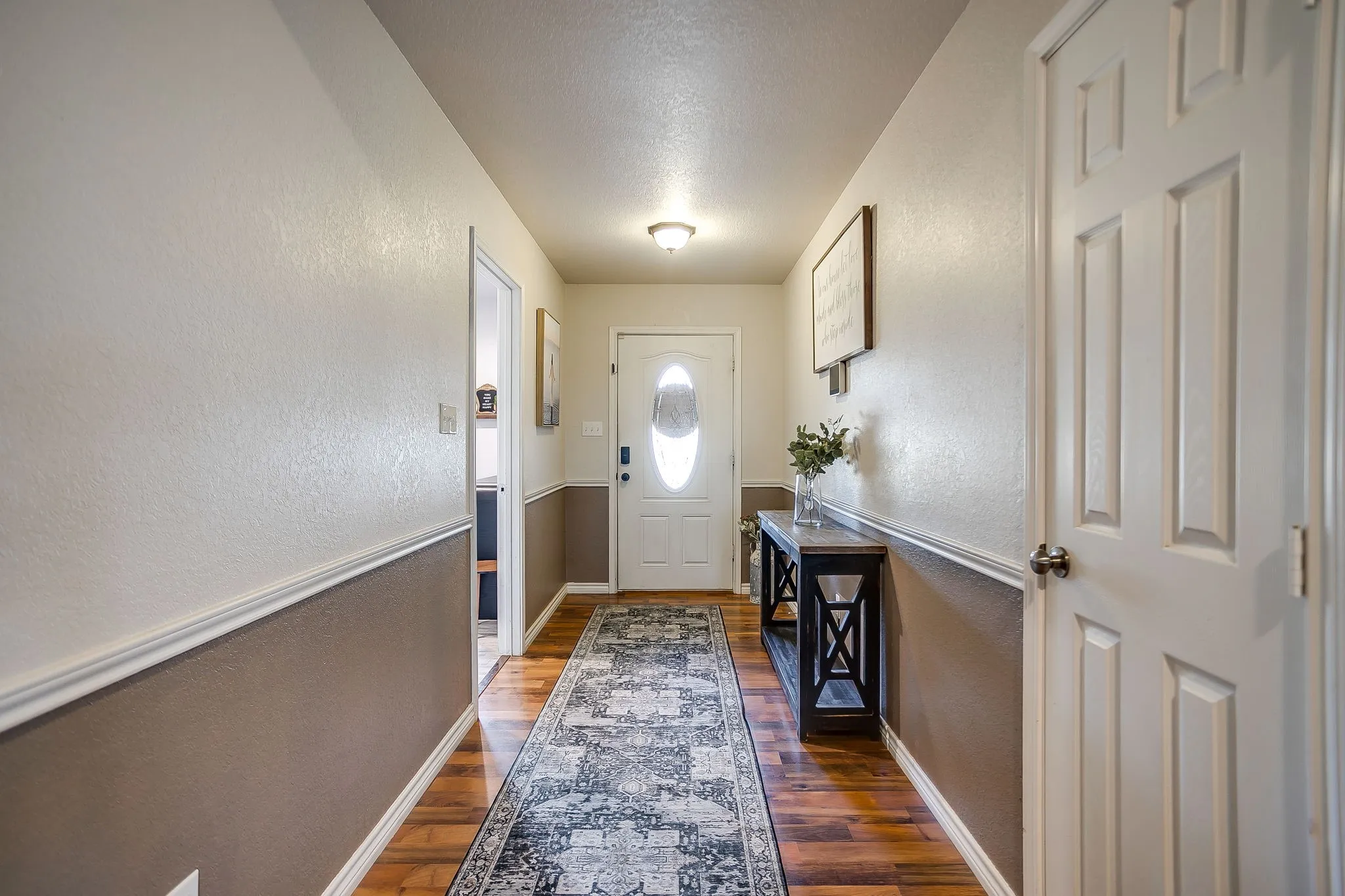 Single Family Residence For Sale in Palo Pinto County , 4000 NE 4th Street, Mineral Wells, Texas 76067, 3 Bedroom, 2 Bathroom, 2 Garage spaces, 1,604 Sqft, built in 2011, mls#21385098, Real Estate Agent in Mineral Wells, Homes For Sale in Palo Pinto county, Homes For Sale in Mineral Wells, Realtor in Mineral Wells Texas, Real Estate Brokerage Independent Realty Texas, Luminita Cordes Realtor