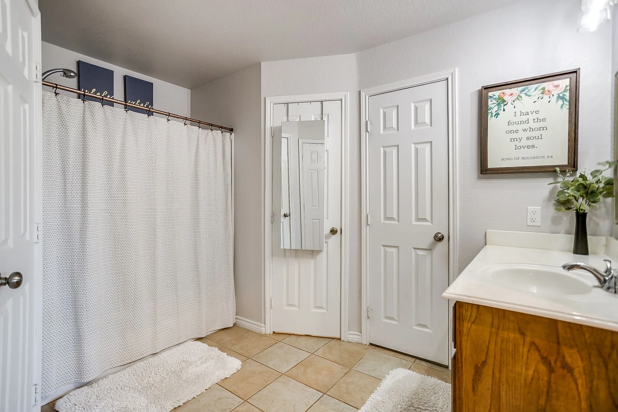 Single Family Residence For Sale in Palo Pinto County , 4000 NE 4th Street, Mineral Wells, Texas 76067, 3 Bedroom, 2 Bathroom, 2 Garage spaces, 1,604 Sqft, built in 2011, mls#21385098, Real Estate Agent in Mineral Wells, Homes For Sale in Palo Pinto county, Homes For Sale in Mineral Wells, Realtor in Mineral Wells Texas, Real Estate Brokerage Independent Realty Texas, Luminita Cordes Realtor