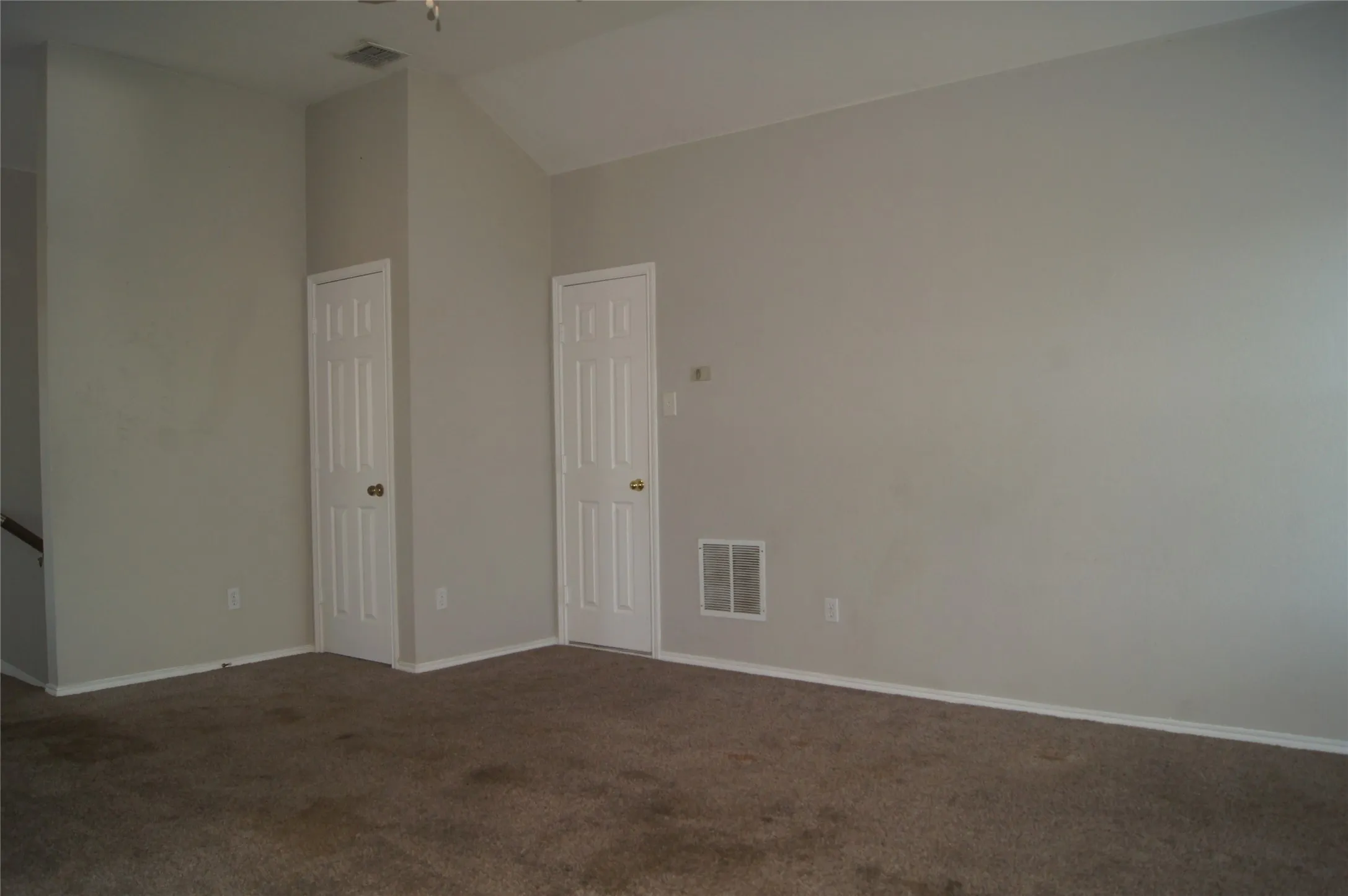 Single Family Residence For Rent in Parker County , 313 Smyth Street, Aledo, Texas 76008, 3 Bedroom, 3 Bathroom, 2 Garage spaces, 2,088 Sqft, built in 2005, mls#21385112, Real Estate Agent in Aledo, Homes For Rent in Parker county, Homes For Rent in Aledo, Realtor in Aledo Texas, Real Estate Brokerage Independent Realty Texas, Luminita Cordes Realtor