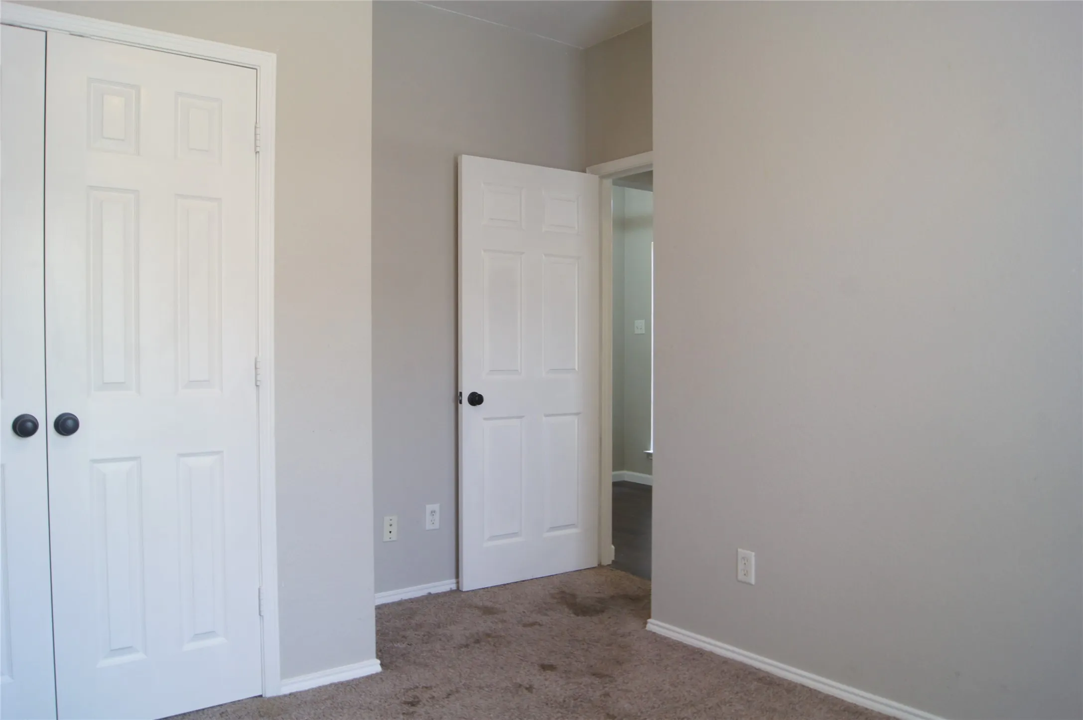 Single Family Residence For Rent in Parker County , 313 Smyth Street, Aledo, Texas 76008, 3 Bedroom, 3 Bathroom, 2 Garage spaces, 2,088 Sqft, built in 2005, mls#21385112, Real Estate Agent in Aledo, Homes For Rent in Parker county, Homes For Rent in Aledo, Realtor in Aledo Texas, Real Estate Brokerage Independent Realty Texas, Luminita Cordes Realtor