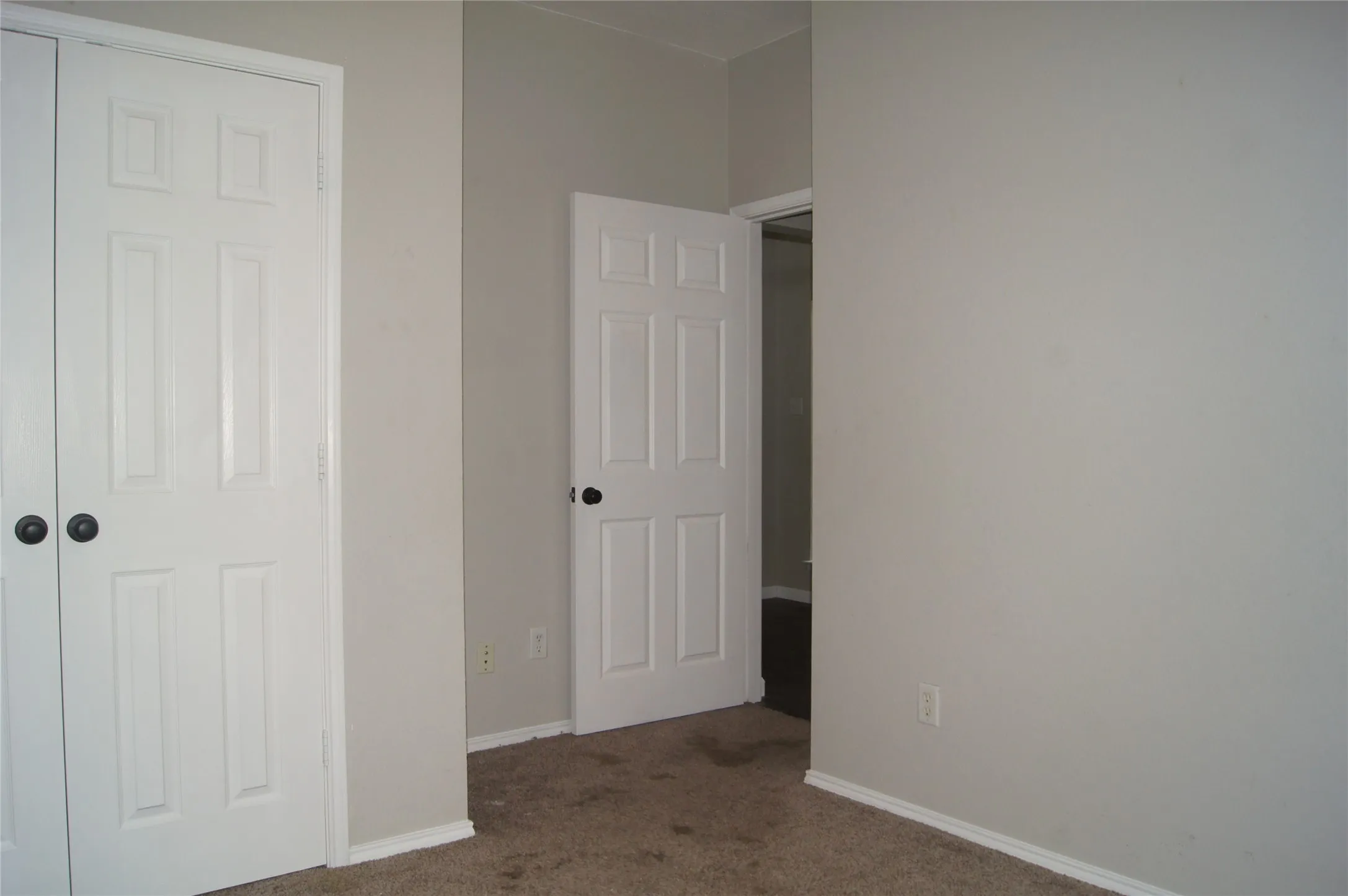 Single Family Residence For Rent in Parker County , 313 Smyth Street, Aledo, Texas 76008, 3 Bedroom, 3 Bathroom, 2 Garage spaces, 2,088 Sqft, built in 2005, mls#21385112, Real Estate Agent in Aledo, Homes For Rent in Parker county, Homes For Rent in Aledo, Realtor in Aledo Texas, Real Estate Brokerage Independent Realty Texas, Luminita Cordes Realtor
