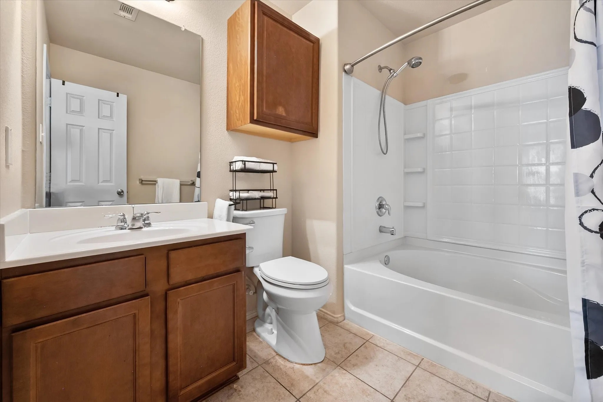 Single Family Residence For Sale in Tarrant County , 9100 Noontide Drive, Fort Worth, Texas 76179, 3 Bedroom, 2 Bathroom, 2 Garage spaces, 1,515 Sqft, built in 2011, mls#21380287, Real Estate Agent in Fort Worth, Homes For Sale in Tarrant county, Homes For Sale in Fort Worth, Realtor in Fort Worth Texas, Real Estate Brokerage Independent Realty Texas, Luminita Cordes Realtor