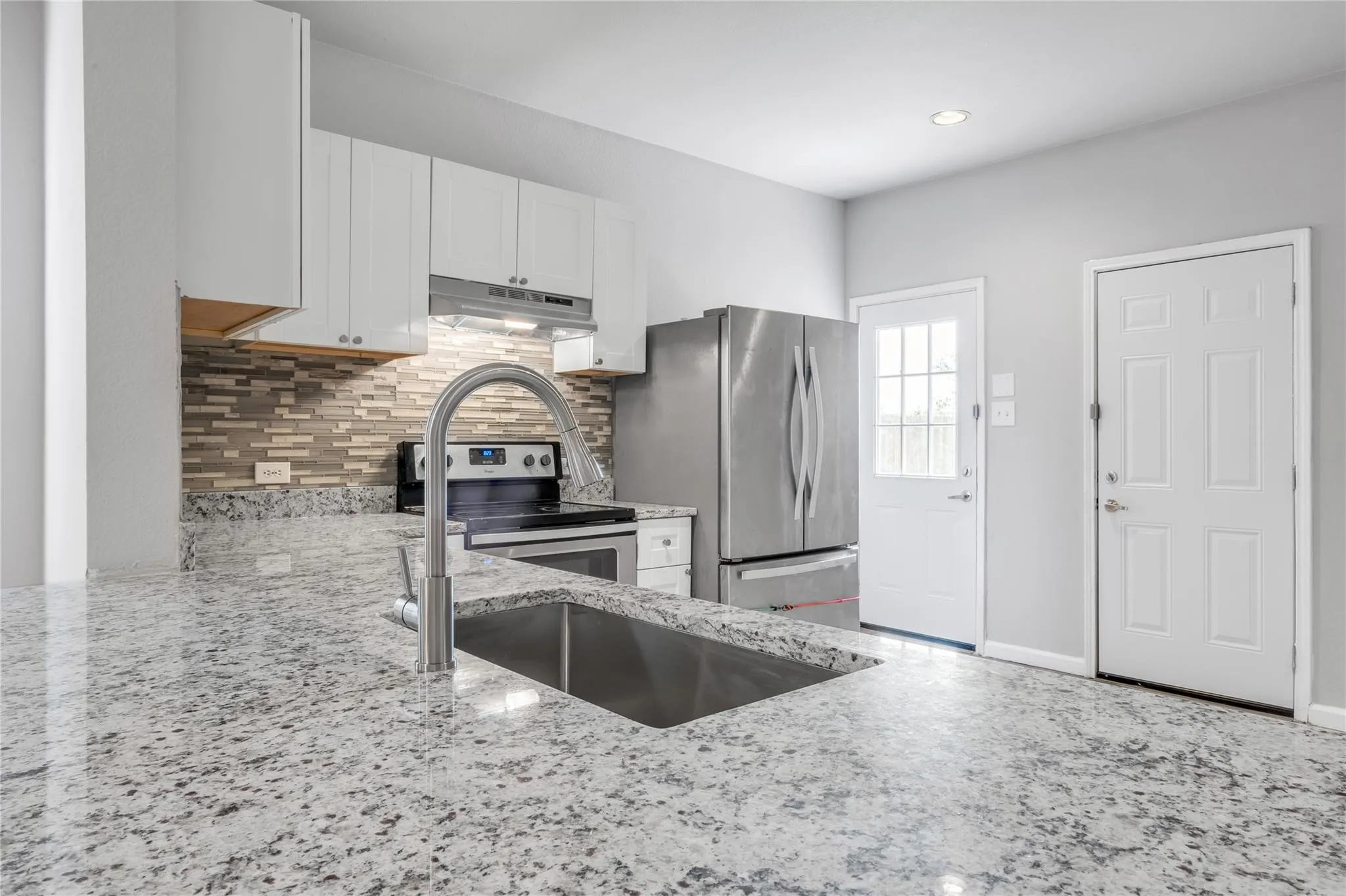Townhouse For Rent in Dallas County , 1133 Jamie Drive, Grand Prairie, Texas 75052, 4 Bedroom, 3 Bathroom, 2 Garage spaces, 1,724 Sqft, built in 2007, mls#21383791, Real Estate Agent in Grand Prairie, Homes For Rent in Dallas county, Homes For Rent in Grand Prairie, Realtor in Grand Prairie Texas, Real Estate Brokerage Independent Realty Texas, Luminita Cordes Realtor