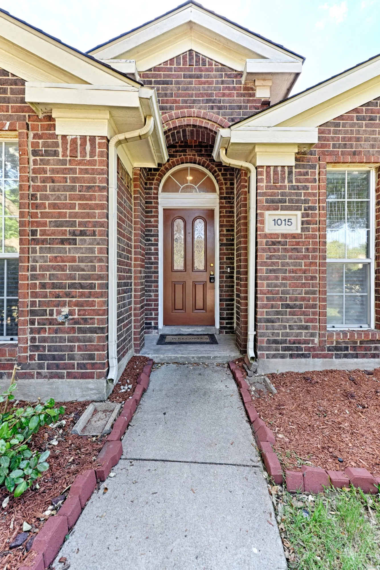 Single Family Residence For Rent in Collin County , 1015 Draycot Court, Allen, Texas 75002, 4 Bedroom, 2 Bathroom, 2 Garage spaces, 2,070 Sqft, built in 1995, mls#21385114, Real Estate Agent in Allen, Homes For Rent in Collin county, Homes For Rent in Allen, Realtor in Allen Texas, Real Estate Brokerage Independent Realty Texas, Luminita Cordes Realtor