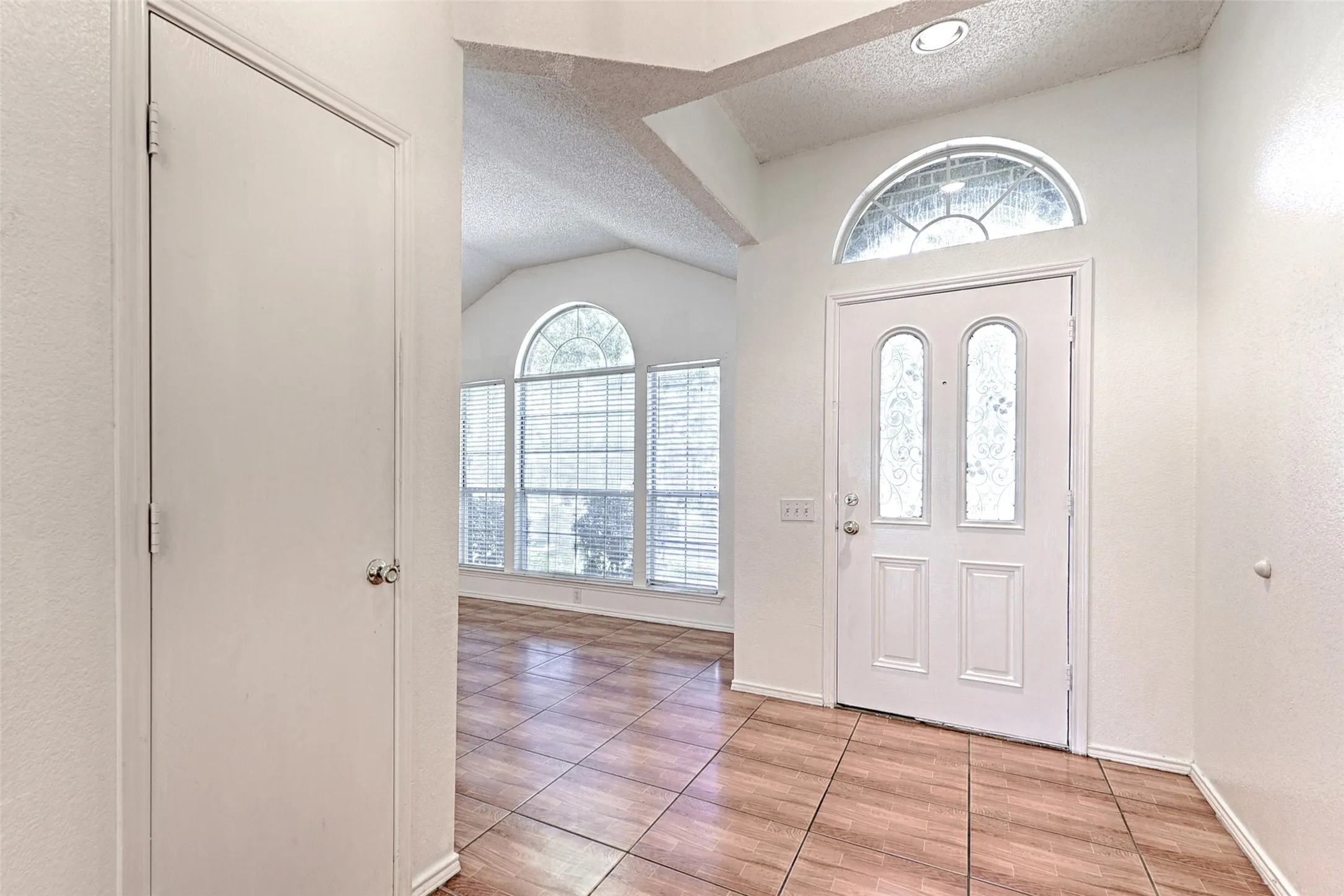 Single Family Residence For Rent in Collin County , 1015 Draycot Court, Allen, Texas 75002, 4 Bedroom, 2 Bathroom, 2 Garage spaces, 2,070 Sqft, built in 1995, mls#21385114, Real Estate Agent in Allen, Homes For Rent in Collin county, Homes For Rent in Allen, Realtor in Allen Texas, Real Estate Brokerage Independent Realty Texas, Luminita Cordes Realtor