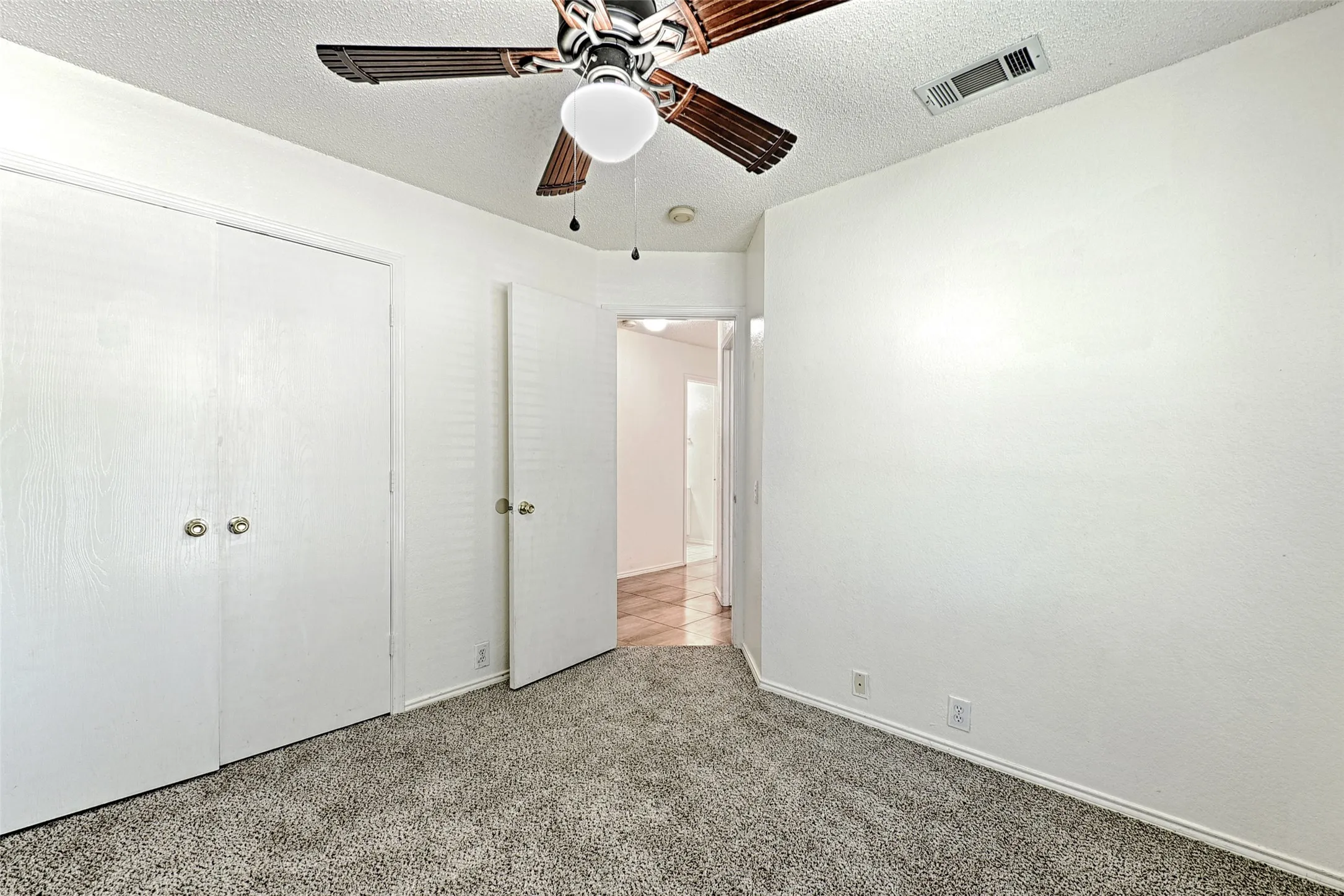 Single Family Residence For Rent in Collin County , 1015 Draycot Court, Allen, Texas 75002, 4 Bedroom, 2 Bathroom, 2 Garage spaces, 2,070 Sqft, built in 1995, mls#21385114, Real Estate Agent in Allen, Homes For Rent in Collin county, Homes For Rent in Allen, Realtor in Allen Texas, Real Estate Brokerage Independent Realty Texas, Luminita Cordes Realtor