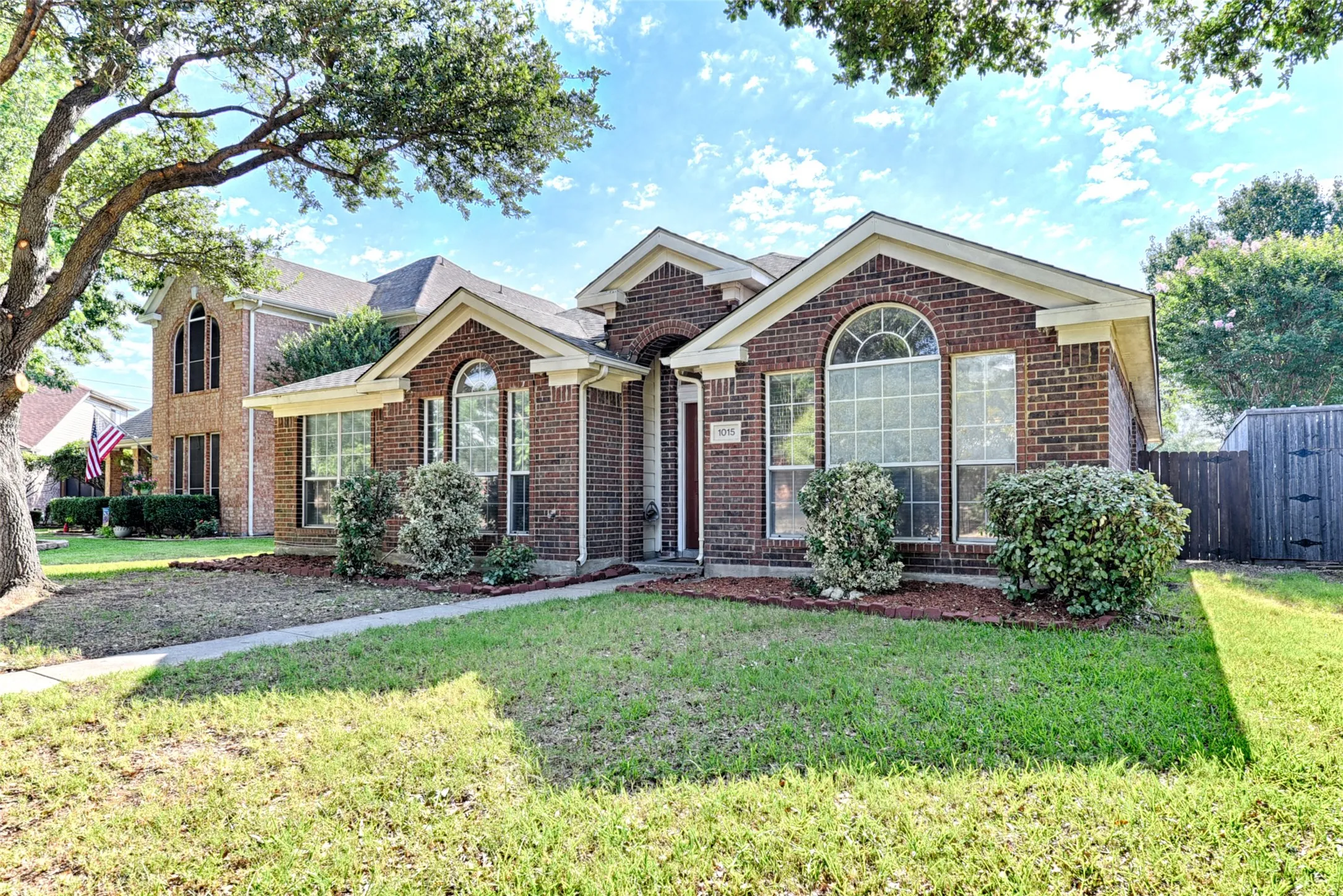 Single Family Residence For Rent in Collin County , 1015 Draycot Court, Allen, Texas 75002, 4 Bedroom, 2 Bathroom, 2 Garage spaces, 2,070 Sqft, built in 1995, mls#21385114, Real Estate Agent in Allen, Homes For Rent in Collin county, Homes For Rent in Allen, Realtor in Allen Texas, Real Estate Brokerage Independent Realty Texas, Luminita Cordes Realtor