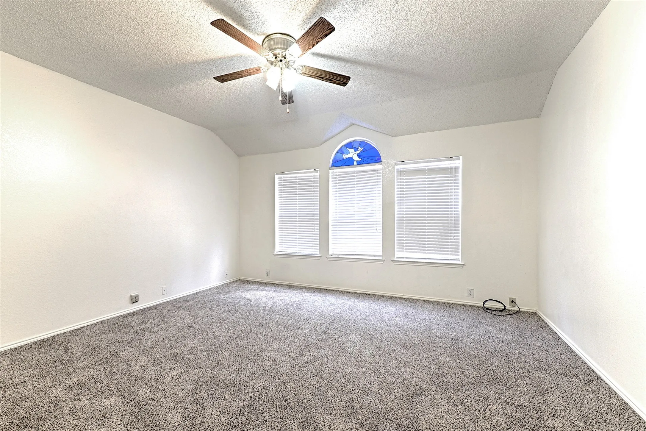 Single Family Residence For Rent in Collin County , 1015 Draycot Court, Allen, Texas 75002, 4 Bedroom, 2 Bathroom, 2 Garage spaces, 2,070 Sqft, built in 1995, mls#21385114, Real Estate Agent in Allen, Homes For Rent in Collin county, Homes For Rent in Allen, Realtor in Allen Texas, Real Estate Brokerage Independent Realty Texas, Luminita Cordes Realtor