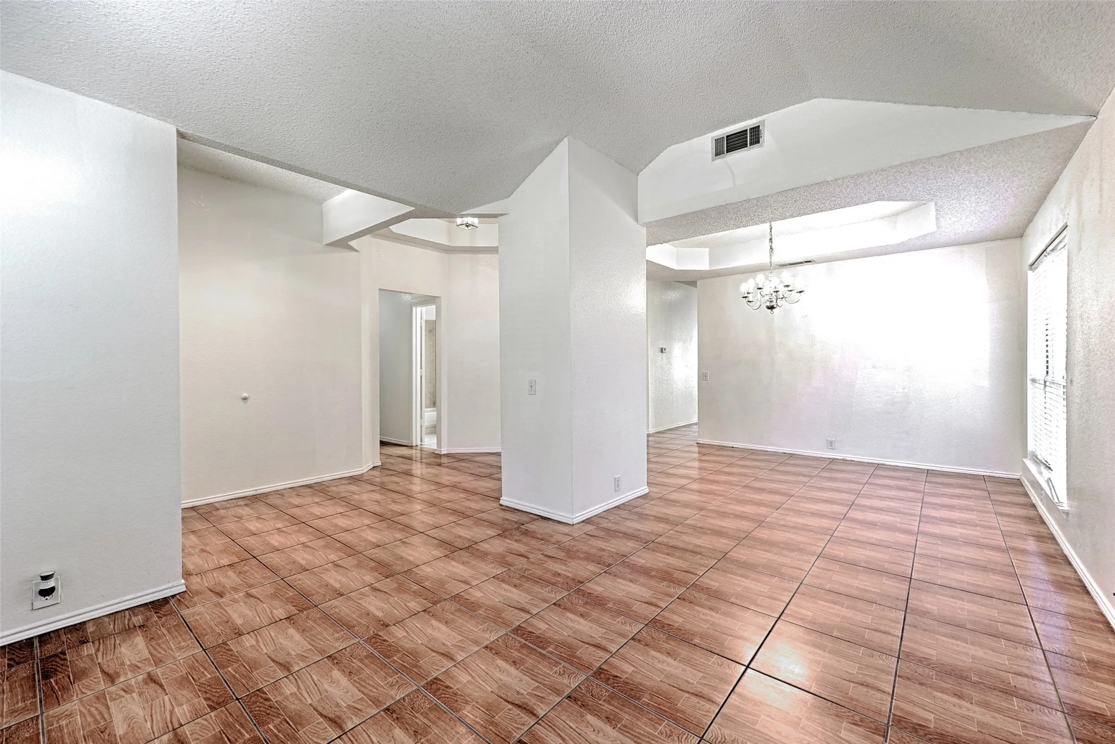 Single Family Residence For Rent in Collin County , 1015 Draycot Court, Allen, Texas 75002, 4 Bedroom, 2 Bathroom, 2 Garage spaces, 2,070 Sqft, built in 1995, mls#21385114, Real Estate Agent in Allen, Homes For Rent in Collin county, Homes For Rent in Allen, Realtor in Allen Texas, Real Estate Brokerage Independent Realty Texas, Luminita Cordes Realtor