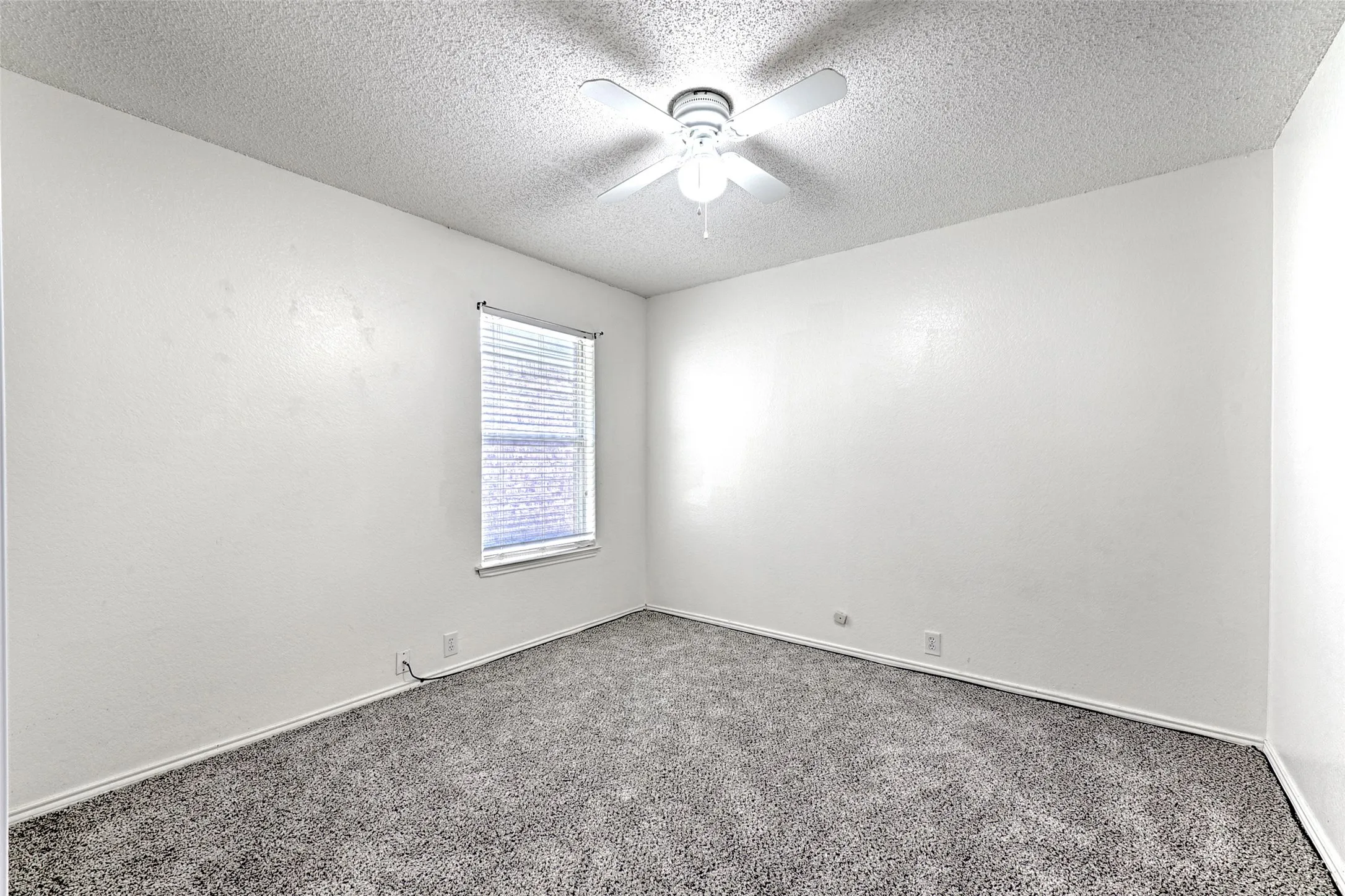 Single Family Residence For Rent in Collin County , 1015 Draycot Court, Allen, Texas 75002, 4 Bedroom, 2 Bathroom, 2 Garage spaces, 2,070 Sqft, built in 1995, mls#21385114, Real Estate Agent in Allen, Homes For Rent in Collin county, Homes For Rent in Allen, Realtor in Allen Texas, Real Estate Brokerage Independent Realty Texas, Luminita Cordes Realtor