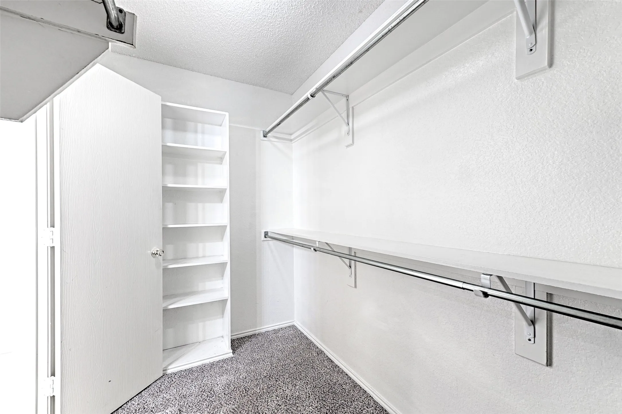 Single Family Residence For Rent in Collin County , 1015 Draycot Court, Allen, Texas 75002, 4 Bedroom, 2 Bathroom, 2 Garage spaces, 2,070 Sqft, built in 1995, mls#21385114, Real Estate Agent in Allen, Homes For Rent in Collin county, Homes For Rent in Allen, Realtor in Allen Texas, Real Estate Brokerage Independent Realty Texas, Luminita Cordes Realtor