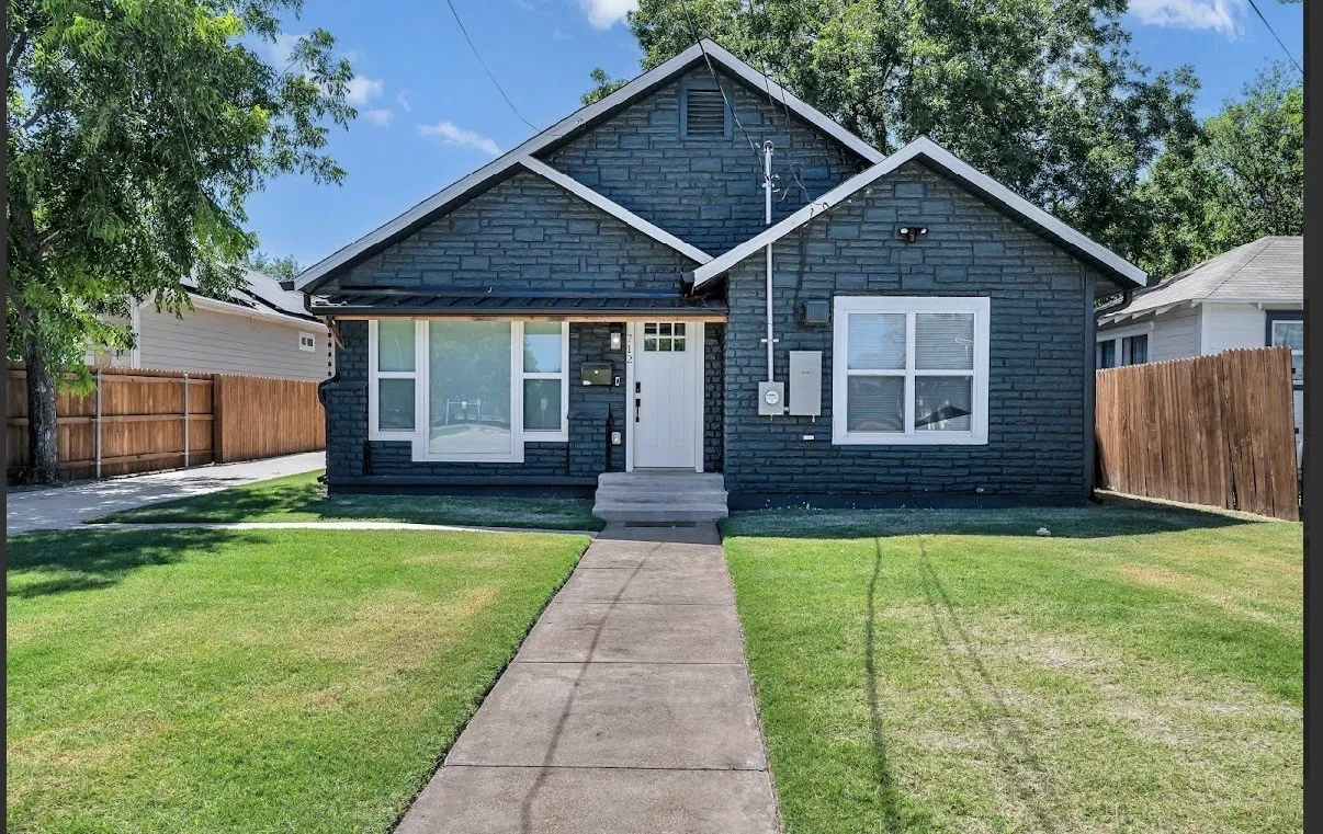 Single Family Residence For Sale in Mc Lennan County , 712 Hines Avenue, Waco, Texas 76706, 3 Bedroom, 2 Bathroom, Garage spaces, 1,811 Sqft, built in 1948, mls#21385106, Real Estate Agent in Waco, Homes For Sale in Mc Lennan county, Homes For Sale in Waco, Realtor in Waco Texas, Real Estate Brokerage Independent Realty Texas, Luminita Cordes Realtor