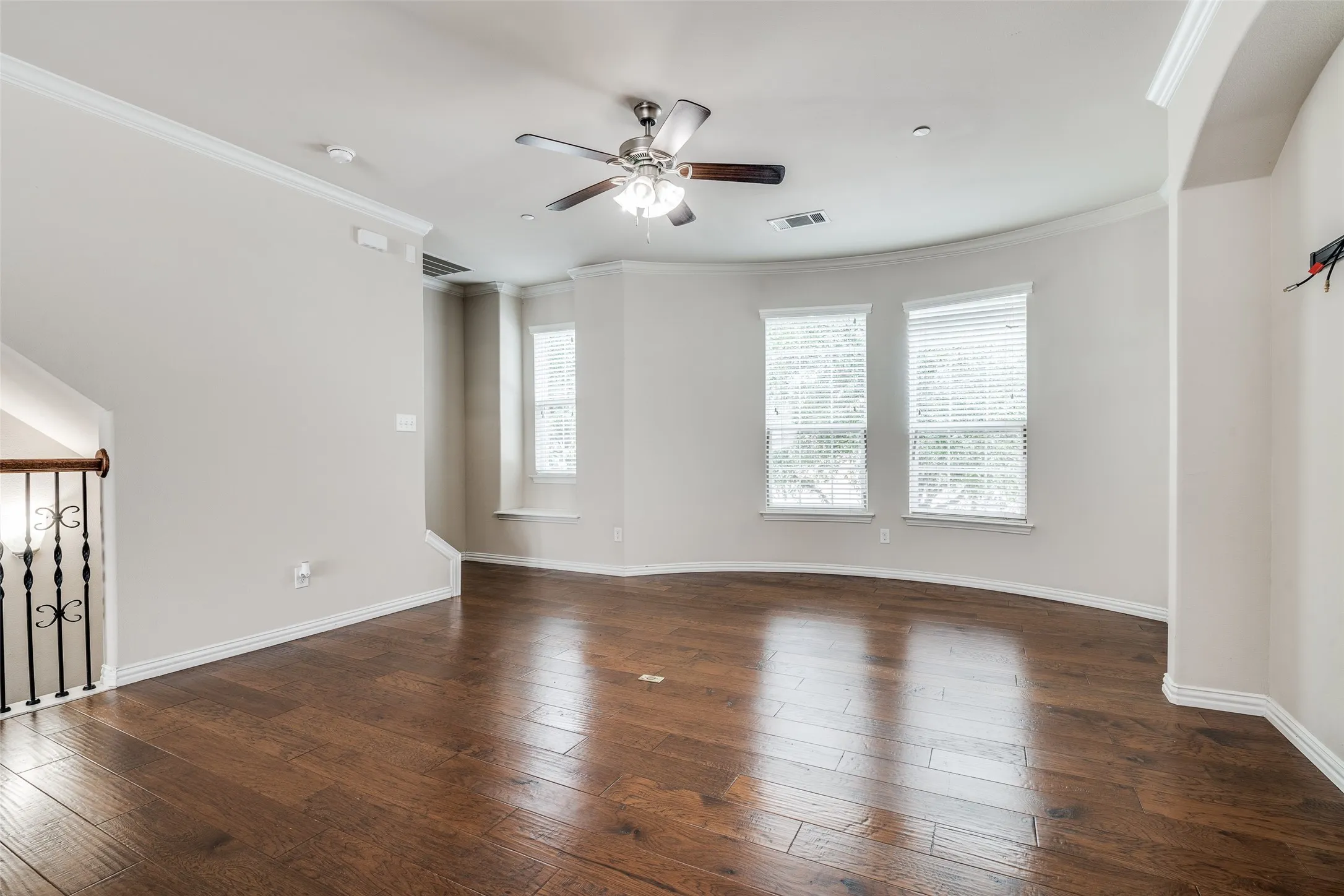 Townhouse For Rent in Denton County , 2500 Rockbrook Drive 29, Lewisville, Texas 75067, 3 Bedroom, 3 Bathroom, 2 Garage spaces, 1,802 Sqft, built in 2012, mls#21385116, Real Estate Agent in Lewisville, Homes For Rent in Denton county, Homes For Rent in Lewisville, Realtor in Lewisville Texas, Real Estate Brokerage Independent Realty Texas, Luminita Cordes Realtor