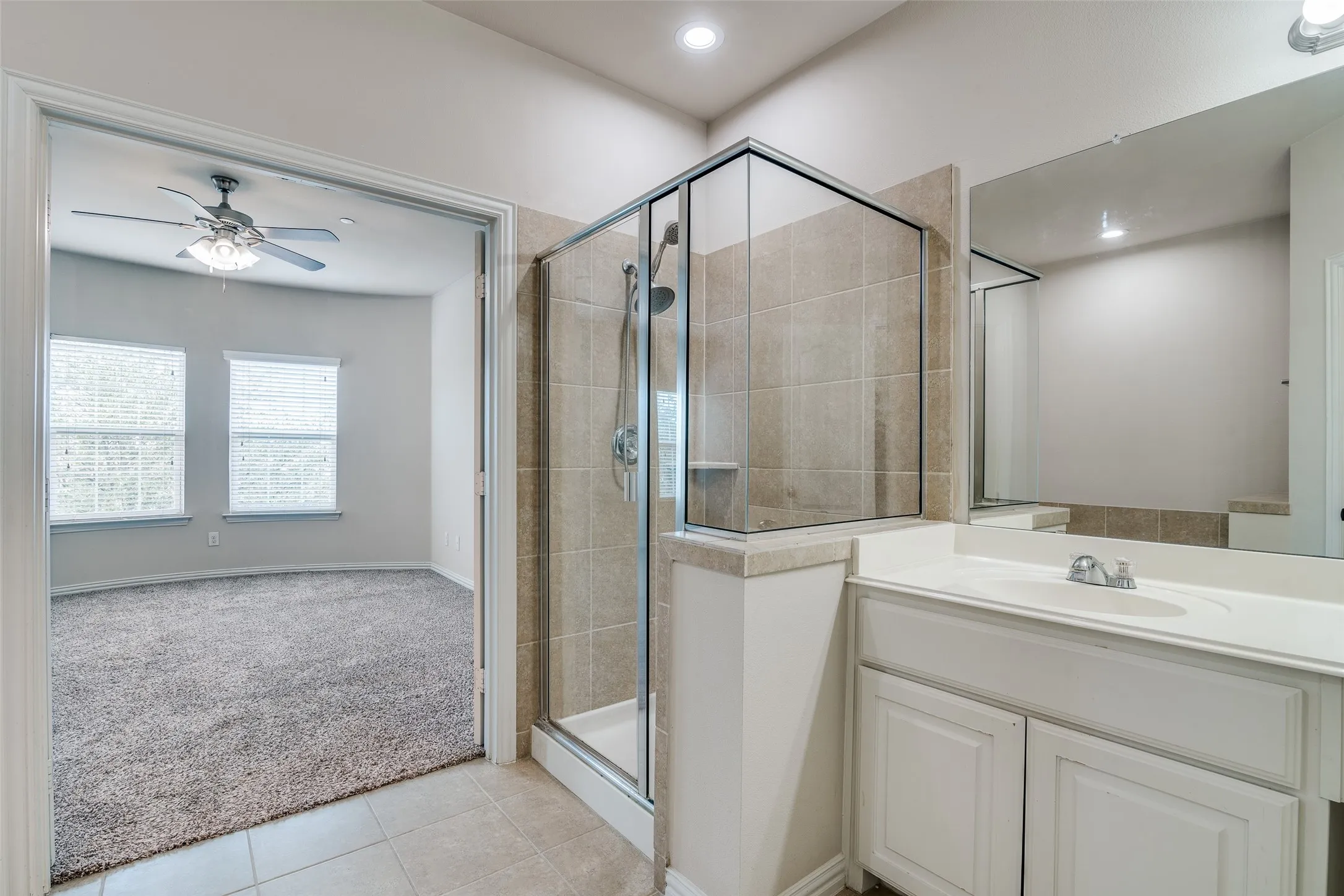Townhouse For Rent in Denton County , 2500 Rockbrook Drive 29, Lewisville, Texas 75067, 3 Bedroom, 3 Bathroom, 2 Garage spaces, 1,802 Sqft, built in 2012, mls#21385116, Real Estate Agent in Lewisville, Homes For Rent in Denton county, Homes For Rent in Lewisville, Realtor in Lewisville Texas, Real Estate Brokerage Independent Realty Texas, Luminita Cordes Realtor