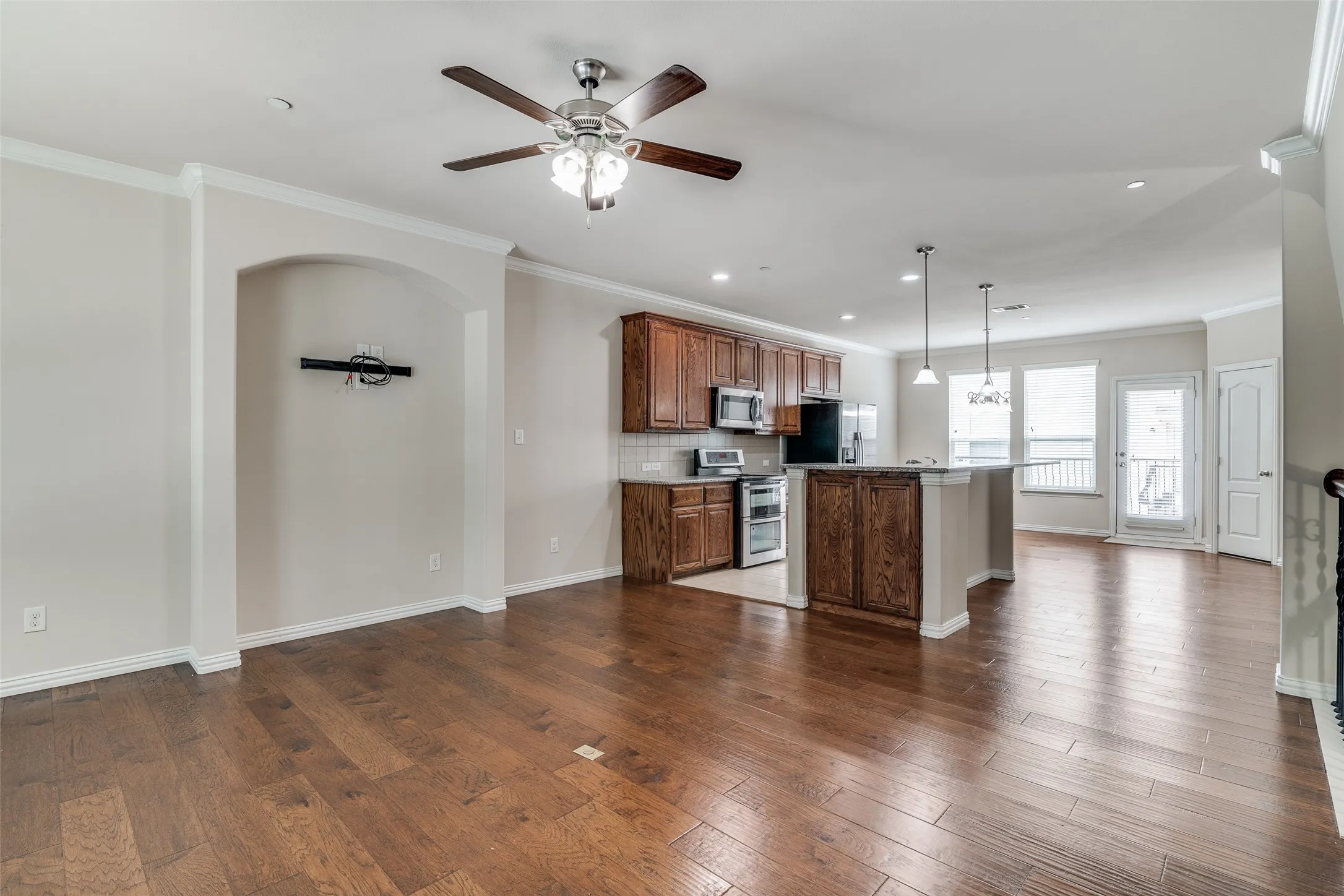 Townhouse For Rent in Denton County , 2500 Rockbrook Drive 29, Lewisville, Texas 75067, 3 Bedroom, 3 Bathroom, 2 Garage spaces, 1,802 Sqft, built in 2012, mls#21385116, Real Estate Agent in Lewisville, Homes For Rent in Denton county, Homes For Rent in Lewisville, Realtor in Lewisville Texas, Real Estate Brokerage Independent Realty Texas, Luminita Cordes Realtor
