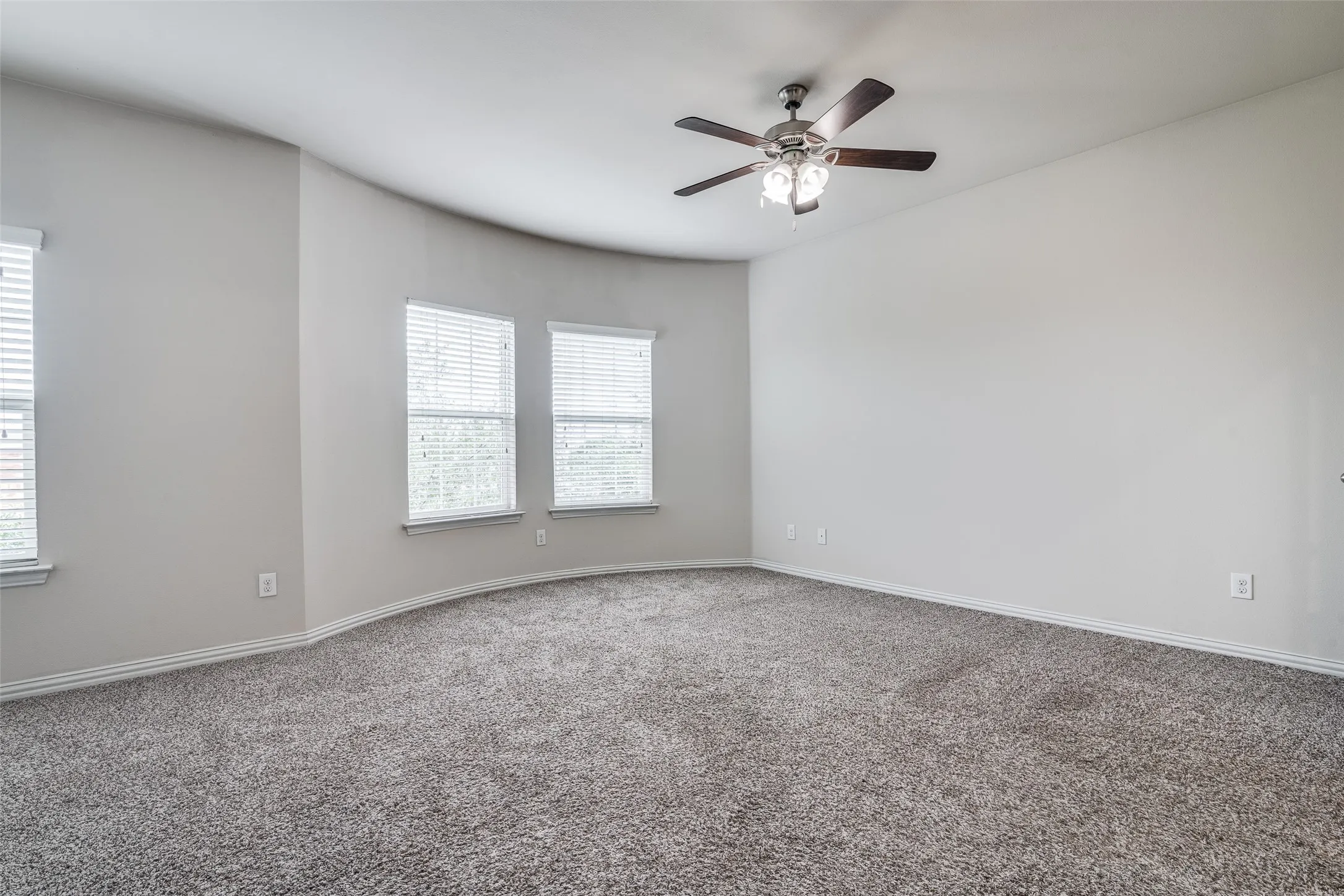 Townhouse For Rent in Denton County , 2500 Rockbrook Drive 29, Lewisville, Texas 75067, 3 Bedroom, 3 Bathroom, 2 Garage spaces, 1,802 Sqft, built in 2012, mls#21385116, Real Estate Agent in Lewisville, Homes For Rent in Denton county, Homes For Rent in Lewisville, Realtor in Lewisville Texas, Real Estate Brokerage Independent Realty Texas, Luminita Cordes Realtor