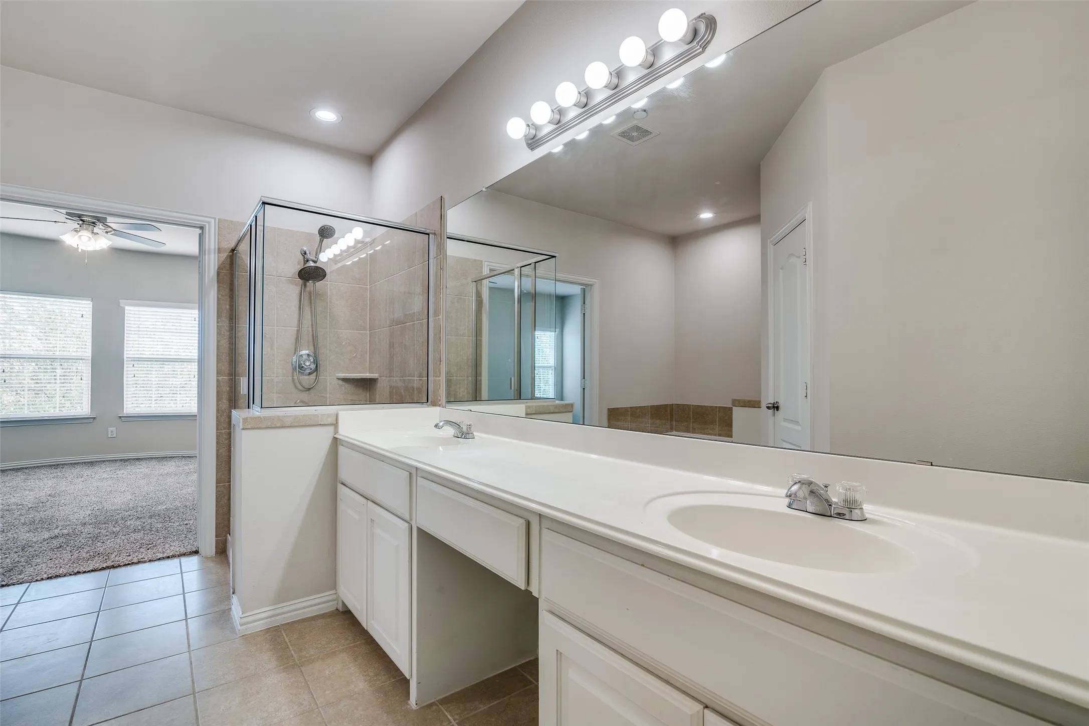 Townhouse For Rent in Denton County , 2500 Rockbrook Drive 29, Lewisville, Texas 75067, 3 Bedroom, 3 Bathroom, 2 Garage spaces, 1,802 Sqft, built in 2012, mls#21385116, Real Estate Agent in Lewisville, Homes For Rent in Denton county, Homes For Rent in Lewisville, Realtor in Lewisville Texas, Real Estate Brokerage Independent Realty Texas, Luminita Cordes Realtor