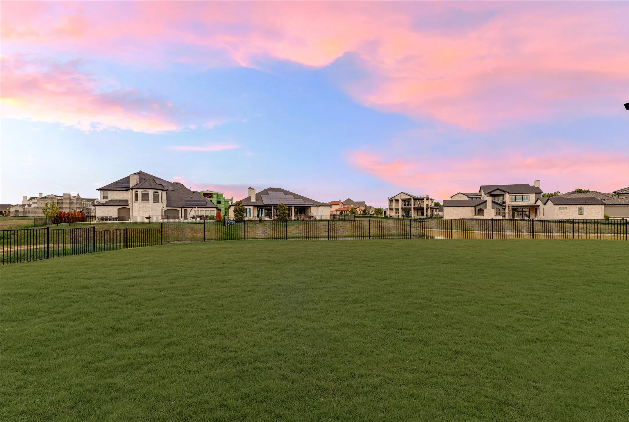 Single Family Residence For Sale in Rockwall County , 1912 Noe Boulevard, Heath, Texas 75126, 4 Bedroom, 5 Bathroom, 3 Garage spaces, 5,260 Sqft, built in 2025, mls#21385000, Real Estate Agent in Heath, Homes For Sale in Rockwall county, Homes For Sale in Heath, Realtor in Heath Texas, Real Estate Brokerage Independent Realty Texas, Luminita Cordes Realtor