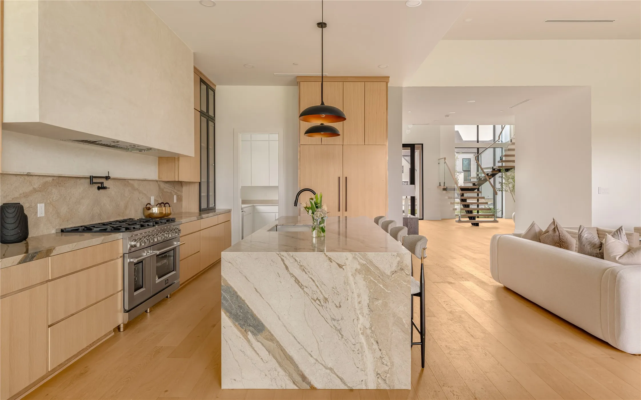 Single Family Residence For Sale in Rockwall County , 1912 Noe Boulevard, Heath, Texas 75126, 4 Bedroom, 5 Bathroom, 3 Garage spaces, 5,260 Sqft, built in 2025, mls#21385000, Real Estate Agent in Heath, Homes For Sale in Rockwall county, Homes For Sale in Heath, Realtor in Heath Texas, Real Estate Brokerage Independent Realty Texas, Luminita Cordes Realtor