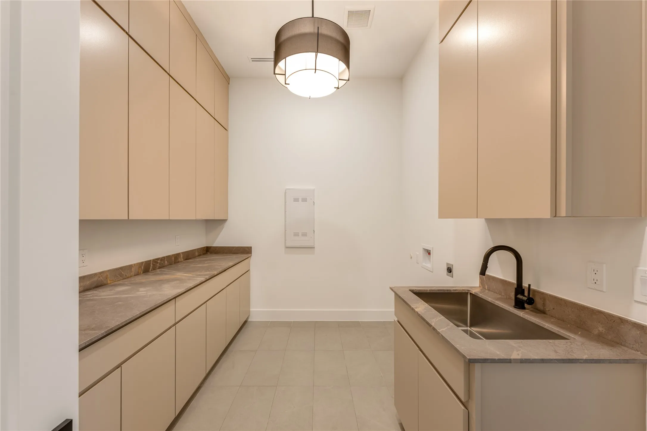 Single Family Residence For Sale in Rockwall County , 1912 Noe Boulevard, Heath, Texas 75126, 4 Bedroom, 5 Bathroom, 3 Garage spaces, 5,260 Sqft, built in 2025, mls#21385000, Real Estate Agent in Heath, Homes For Sale in Rockwall county, Homes For Sale in Heath, Realtor in Heath Texas, Real Estate Brokerage Independent Realty Texas, Luminita Cordes Realtor
