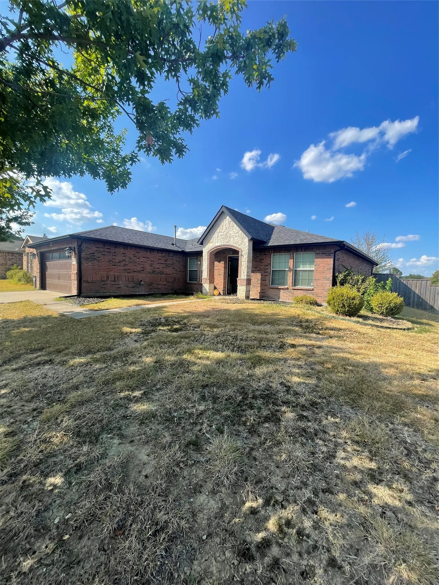 Single Family Residence For Rent in Kaufman County , 2001 Preston Trail, Forney, Texas 75126, 4 Bedroom, 2 Bathroom, 2 Garage spaces, 1,920 Sqft, built in 2006, mls#21384176, Real Estate Agent in Forney, Homes For Rent in Kaufman county, Homes For Rent in Forney, Realtor in Forney Texas, Real Estate Brokerage Independent Realty Texas, Luminita Cordes Realtor