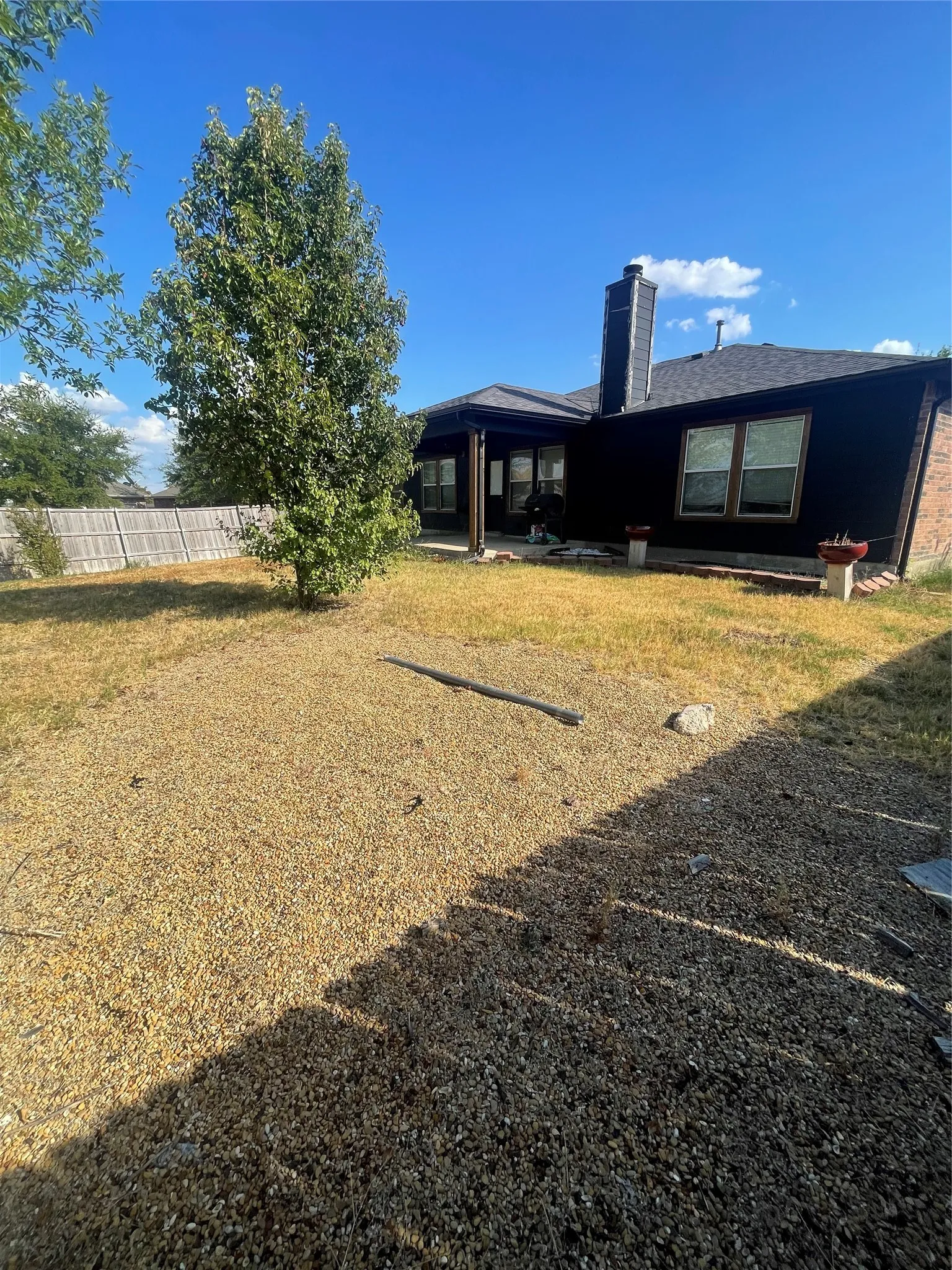 Single Family Residence For Rent in Kaufman County , 2001 Preston Trail, Forney, Texas 75126, 4 Bedroom, 2 Bathroom, 2 Garage spaces, 1,920 Sqft, built in 2006, mls#21384176, Real Estate Agent in Forney, Homes For Rent in Kaufman county, Homes For Rent in Forney, Realtor in Forney Texas, Real Estate Brokerage Independent Realty Texas, Luminita Cordes Realtor
