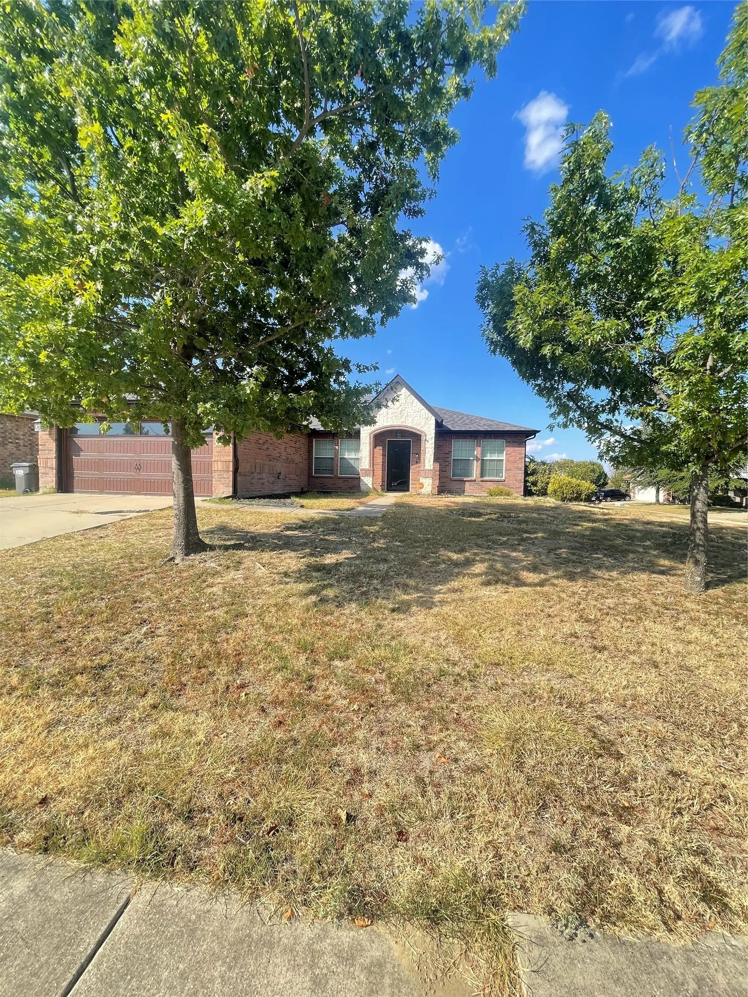 Single Family Residence For Rent in Kaufman County , 2001 Preston Trail, Forney, Texas 75126, 4 Bedroom, 2 Bathroom, 2 Garage spaces, 1,920 Sqft, built in 2006, mls#21384176, Real Estate Agent in Forney, Homes For Rent in Kaufman county, Homes For Rent in Forney, Realtor in Forney Texas, Real Estate Brokerage Independent Realty Texas, Luminita Cordes Realtor