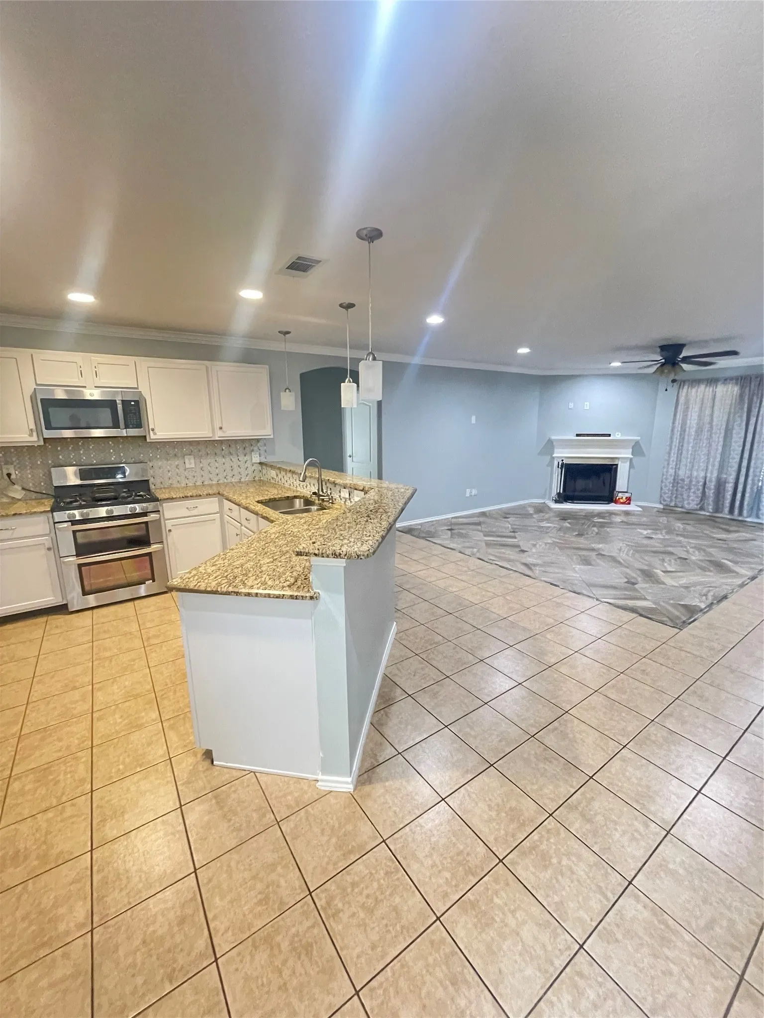 Single Family Residence For Rent in Kaufman County , 2001 Preston Trail, Forney, Texas 75126, 4 Bedroom, 2 Bathroom, 2 Garage spaces, 1,920 Sqft, built in 2006, mls#21384176, Real Estate Agent in Forney, Homes For Rent in Kaufman county, Homes For Rent in Forney, Realtor in Forney Texas, Real Estate Brokerage Independent Realty Texas, Luminita Cordes Realtor